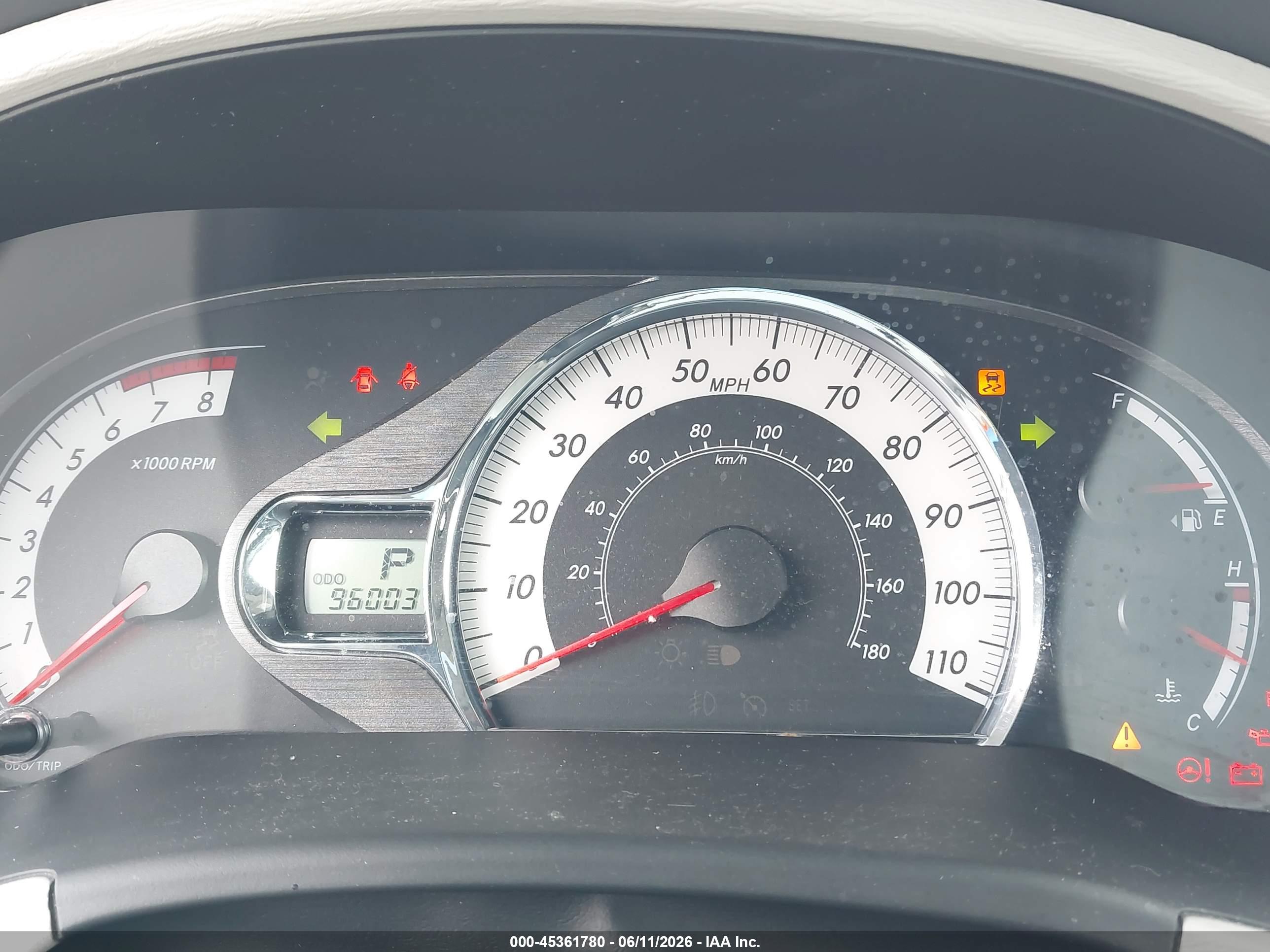 TOYOTA SIENNA image 7