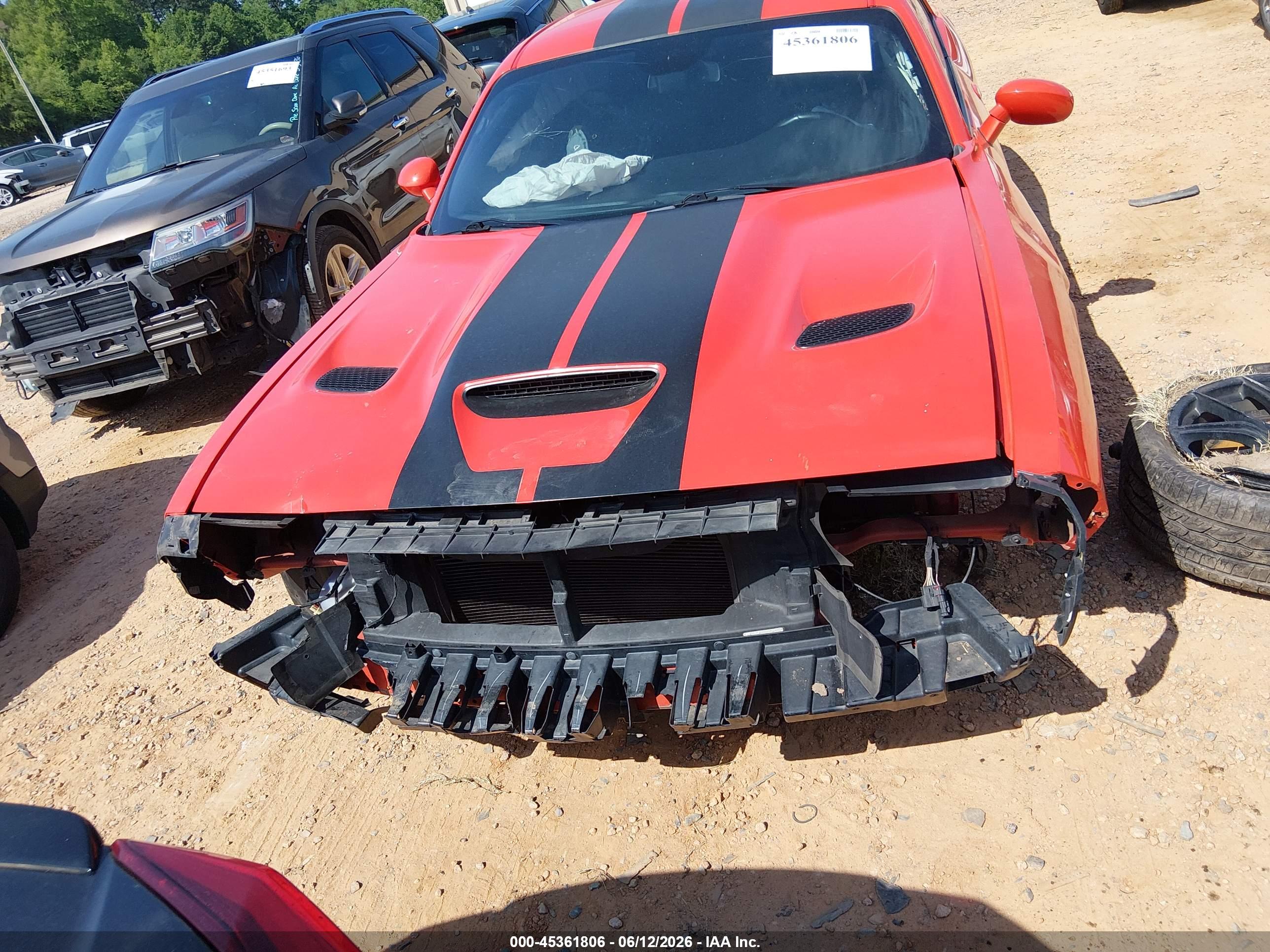DODGE CHALLENGER image 6