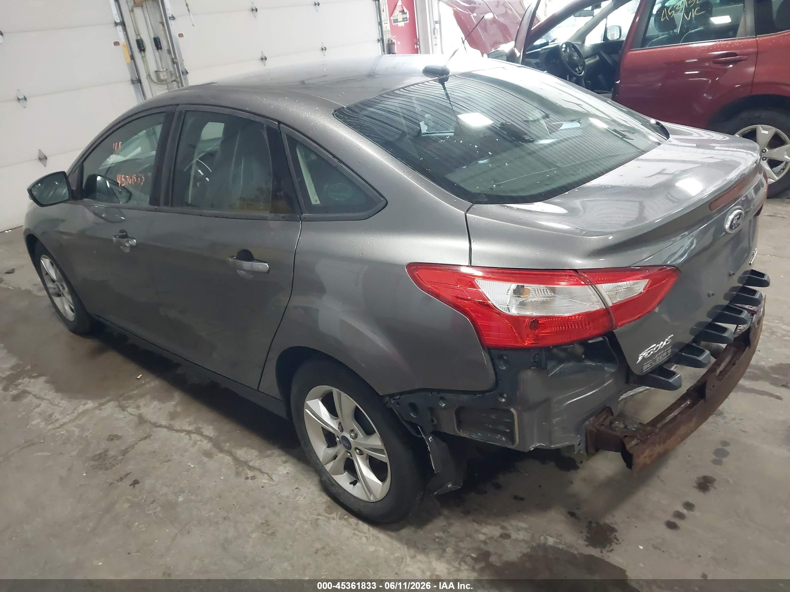 FORD FOCUS image 3