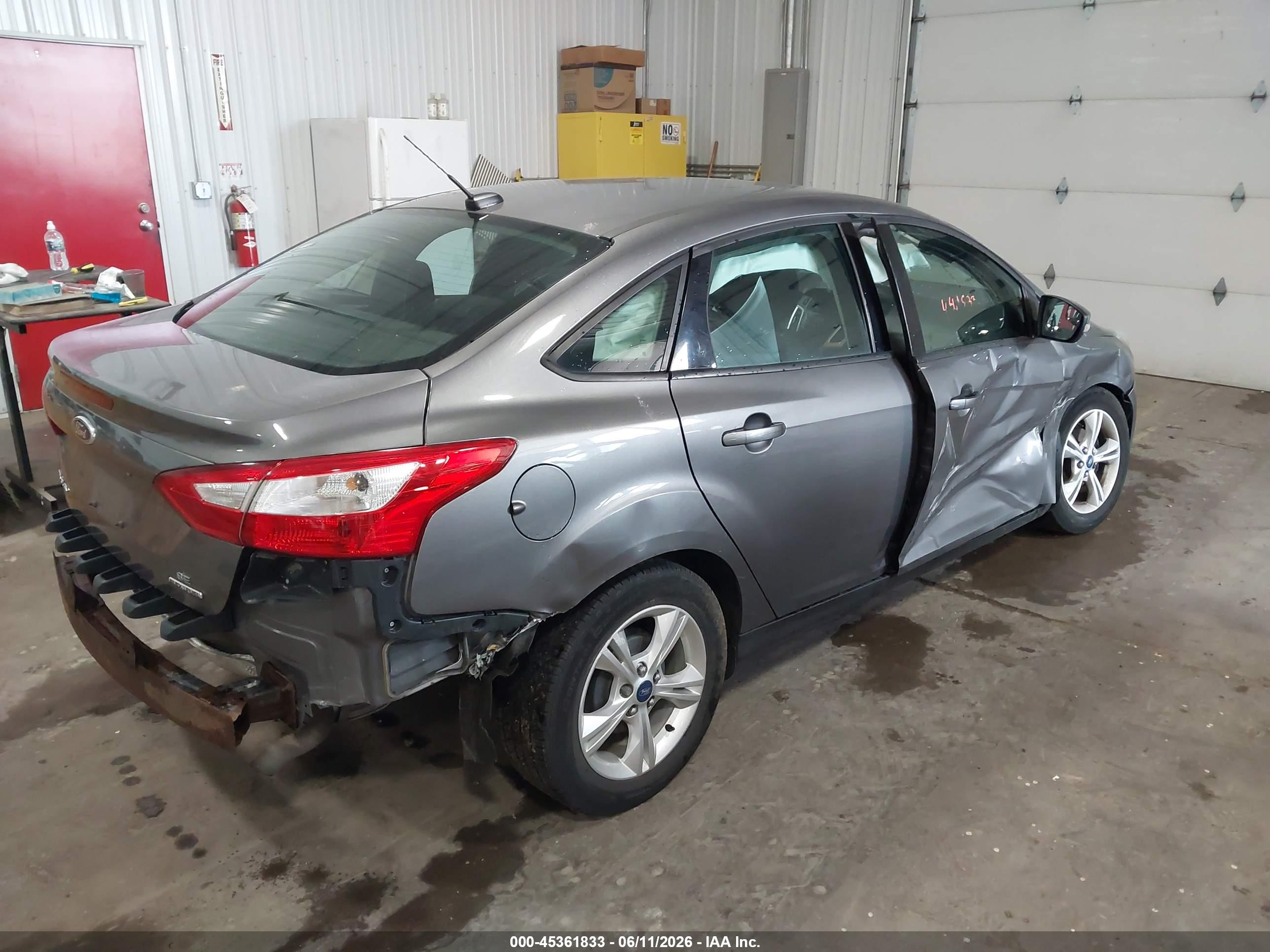FORD FOCUS image 4