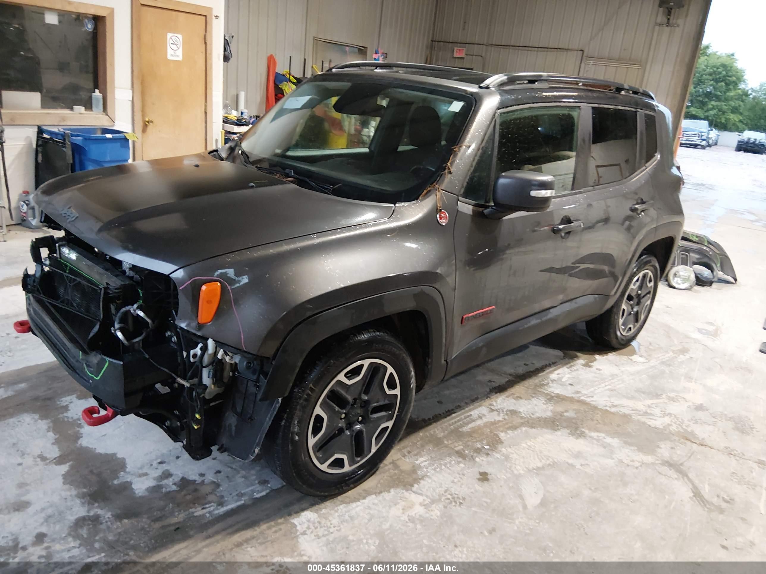 JEEP RENEGADE image 2