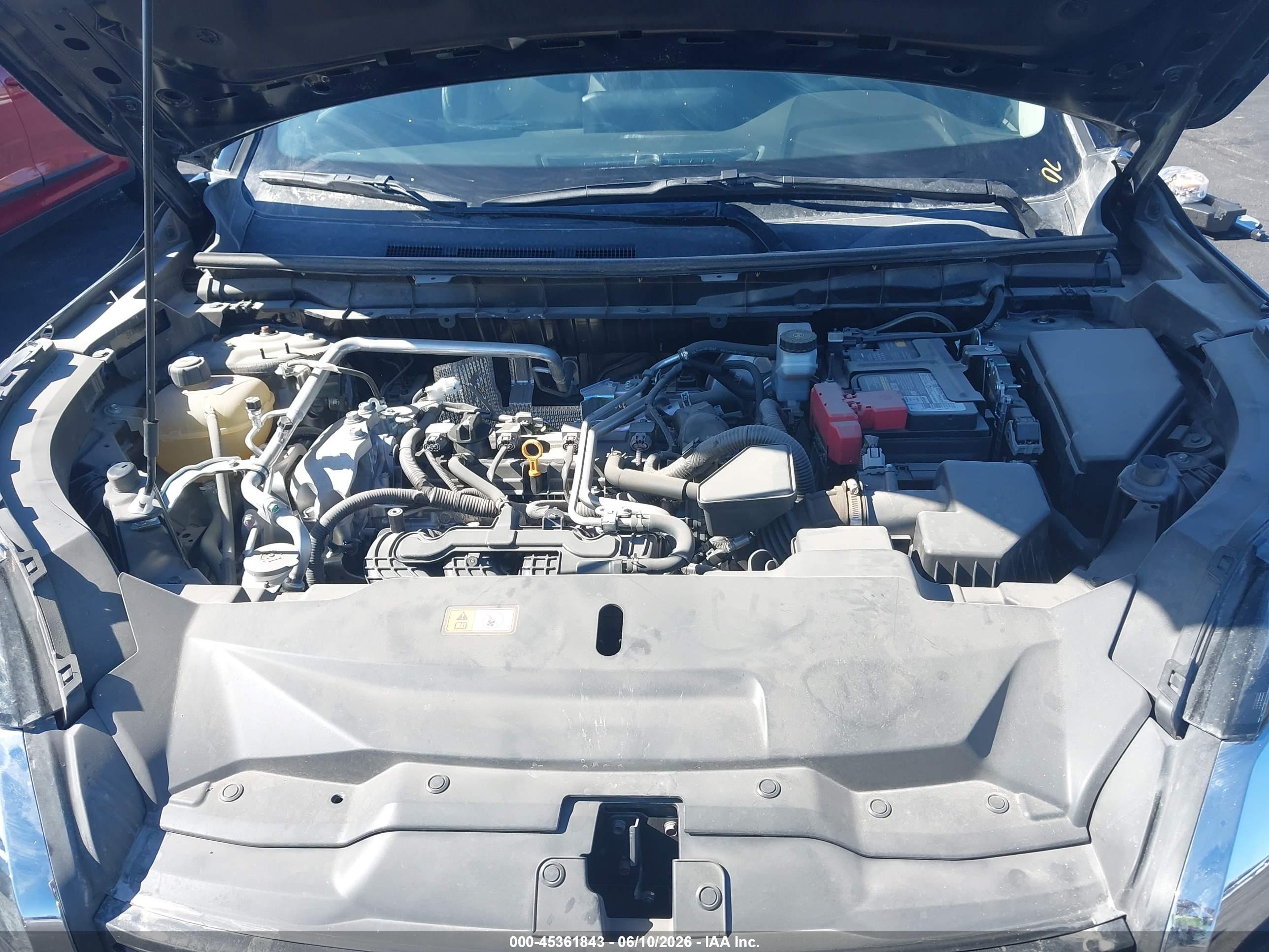 MITSUBISHI OUTLANDER image 10