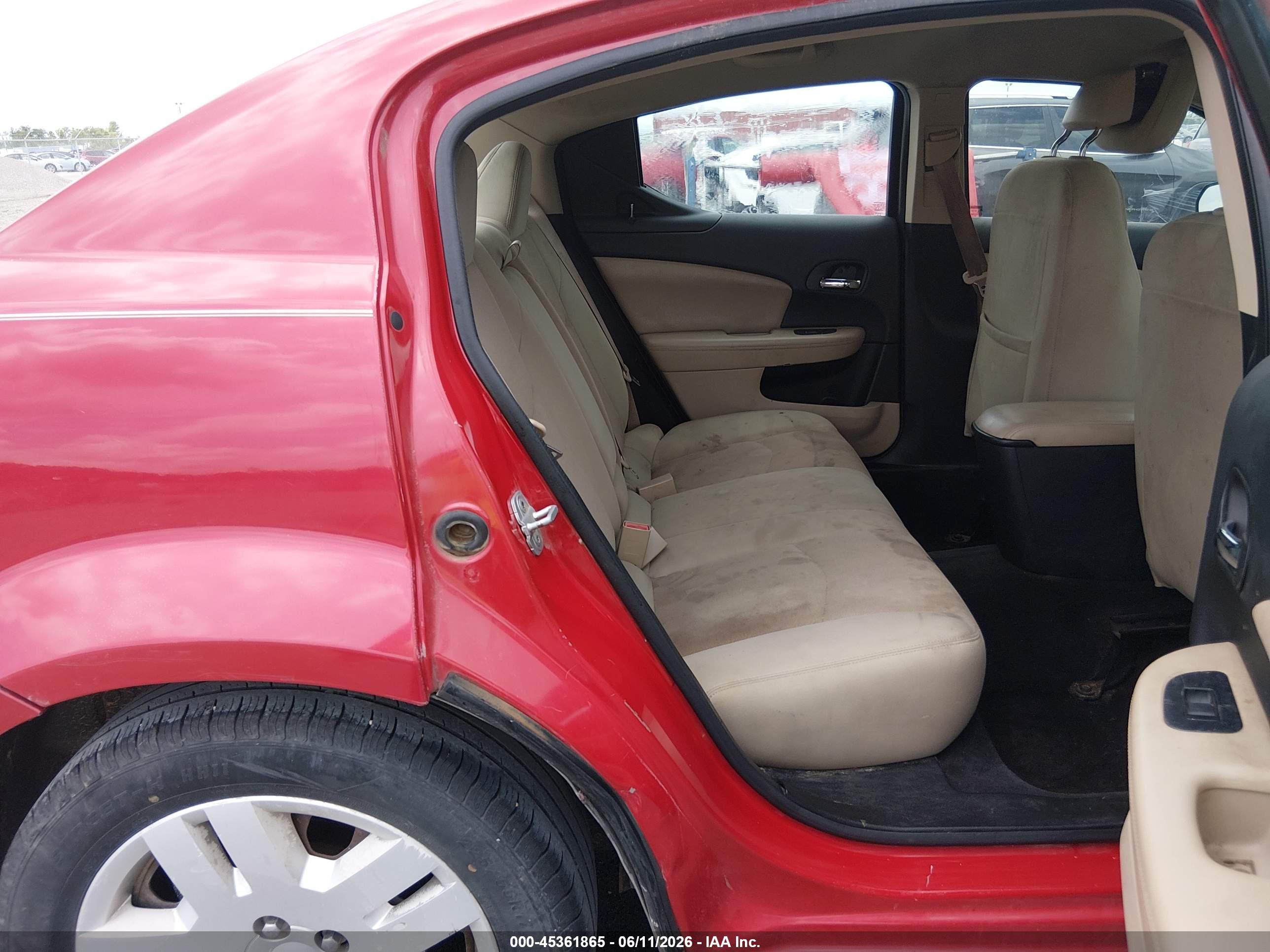 DODGE AVENGER image 8
