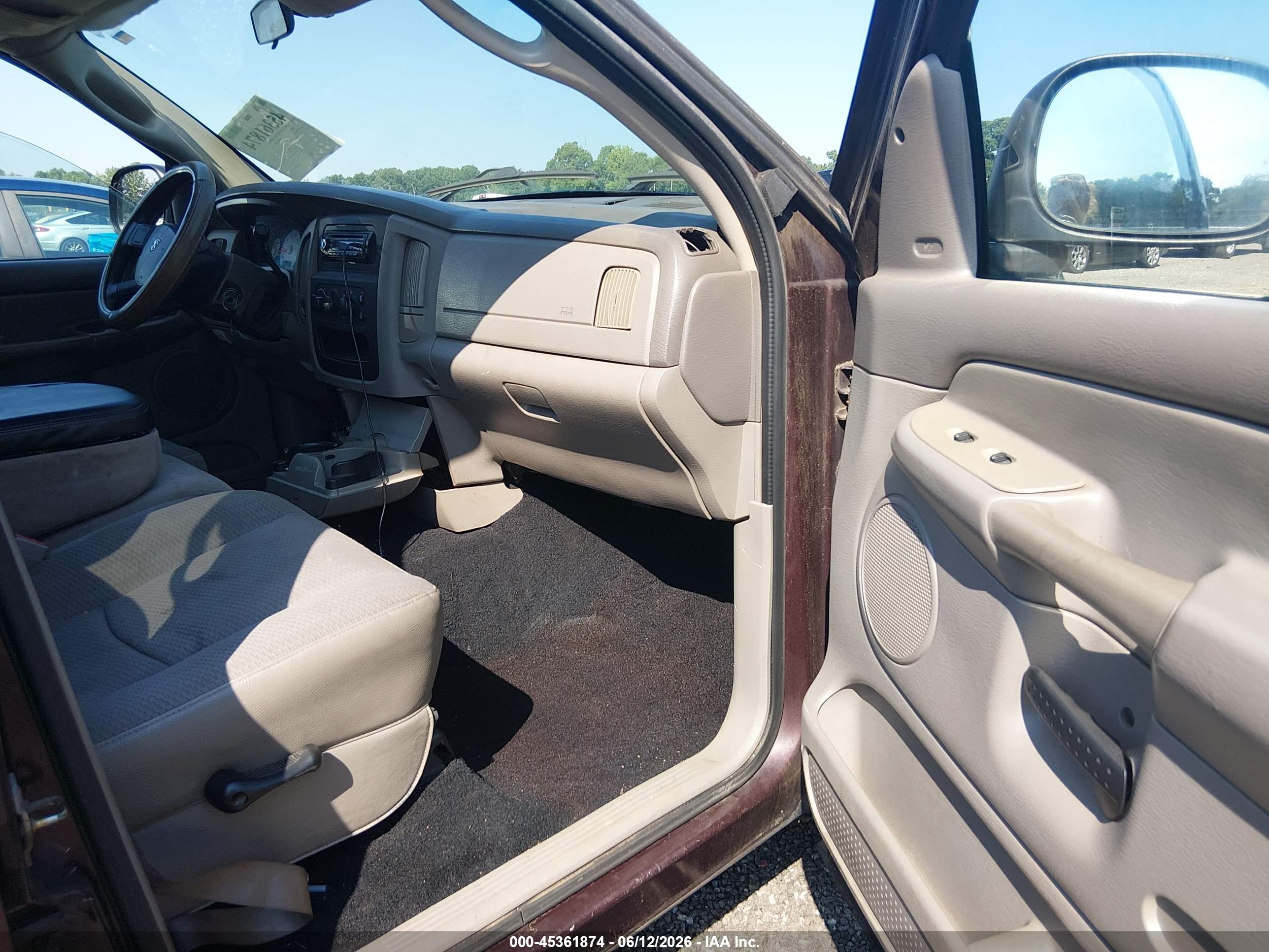 DODGE RAM image 5