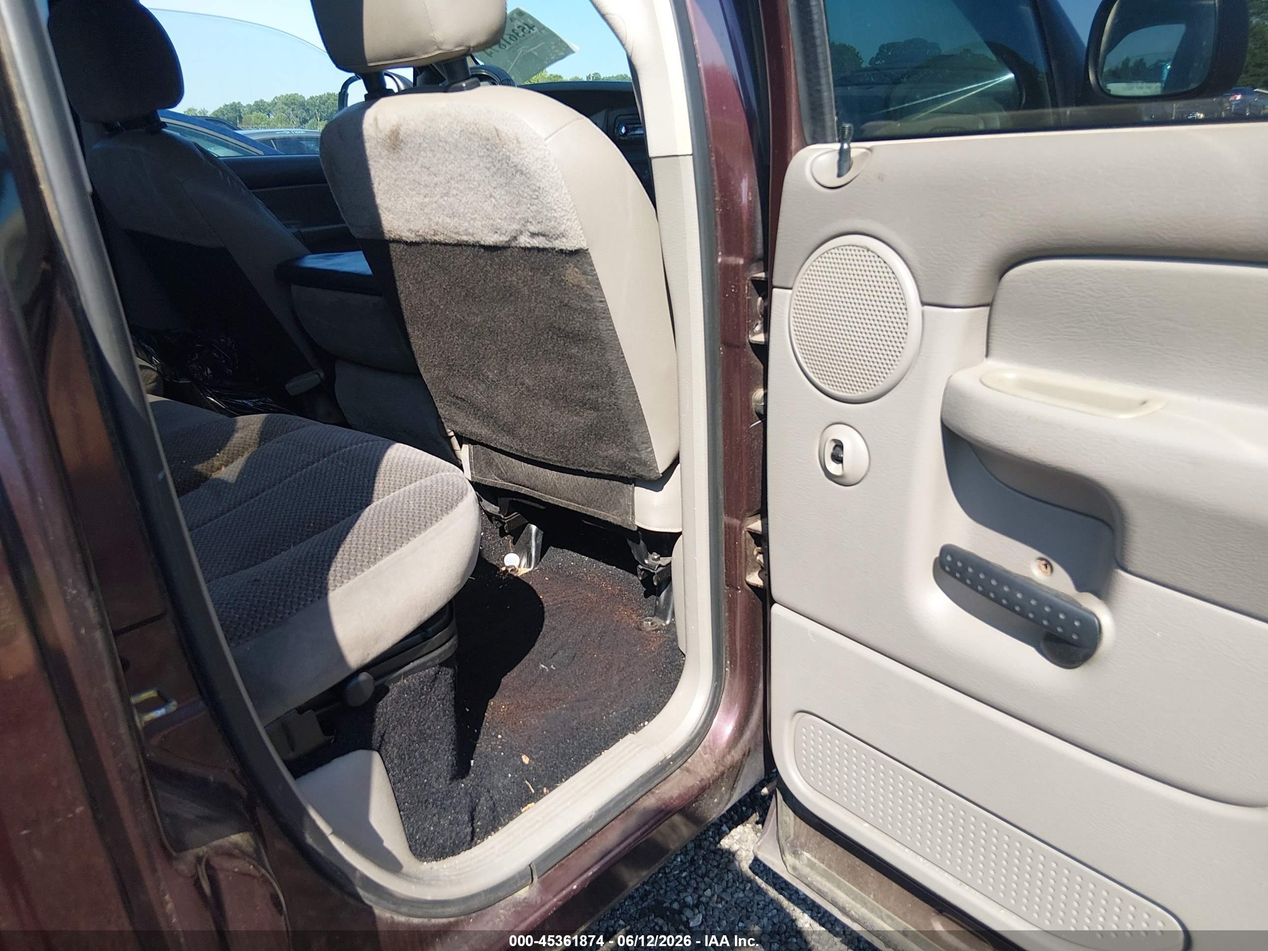 DODGE RAM image 8