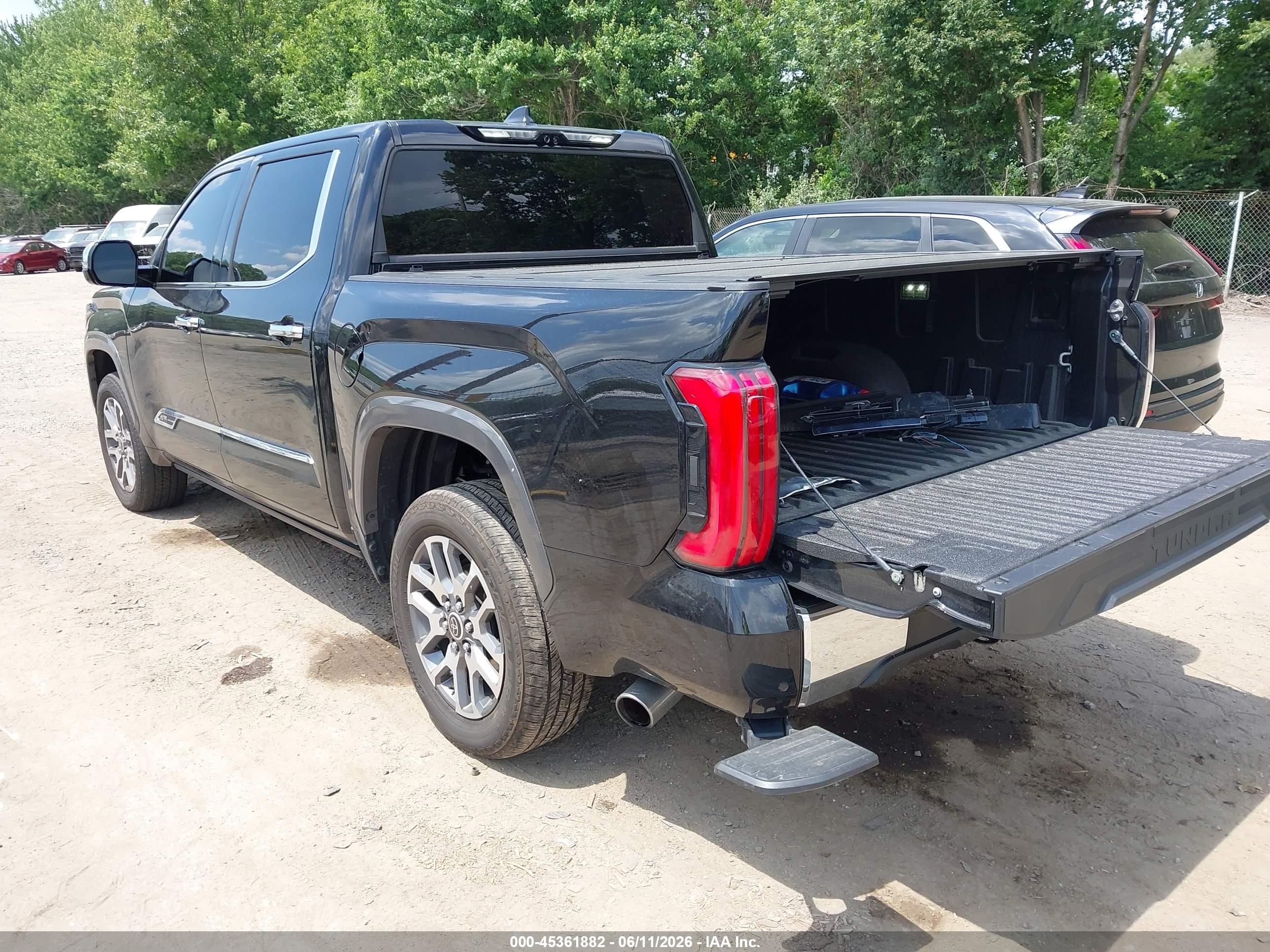 TOYOTA TUNDRA image 3