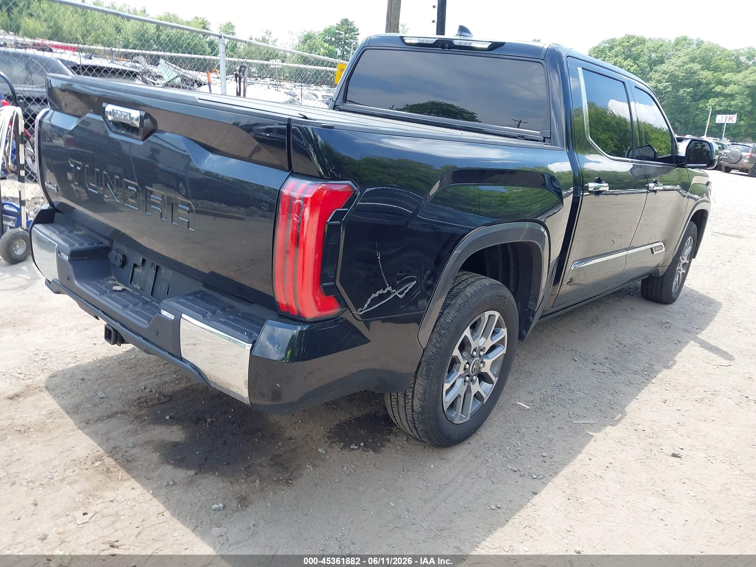 TOYOTA TUNDRA image 4