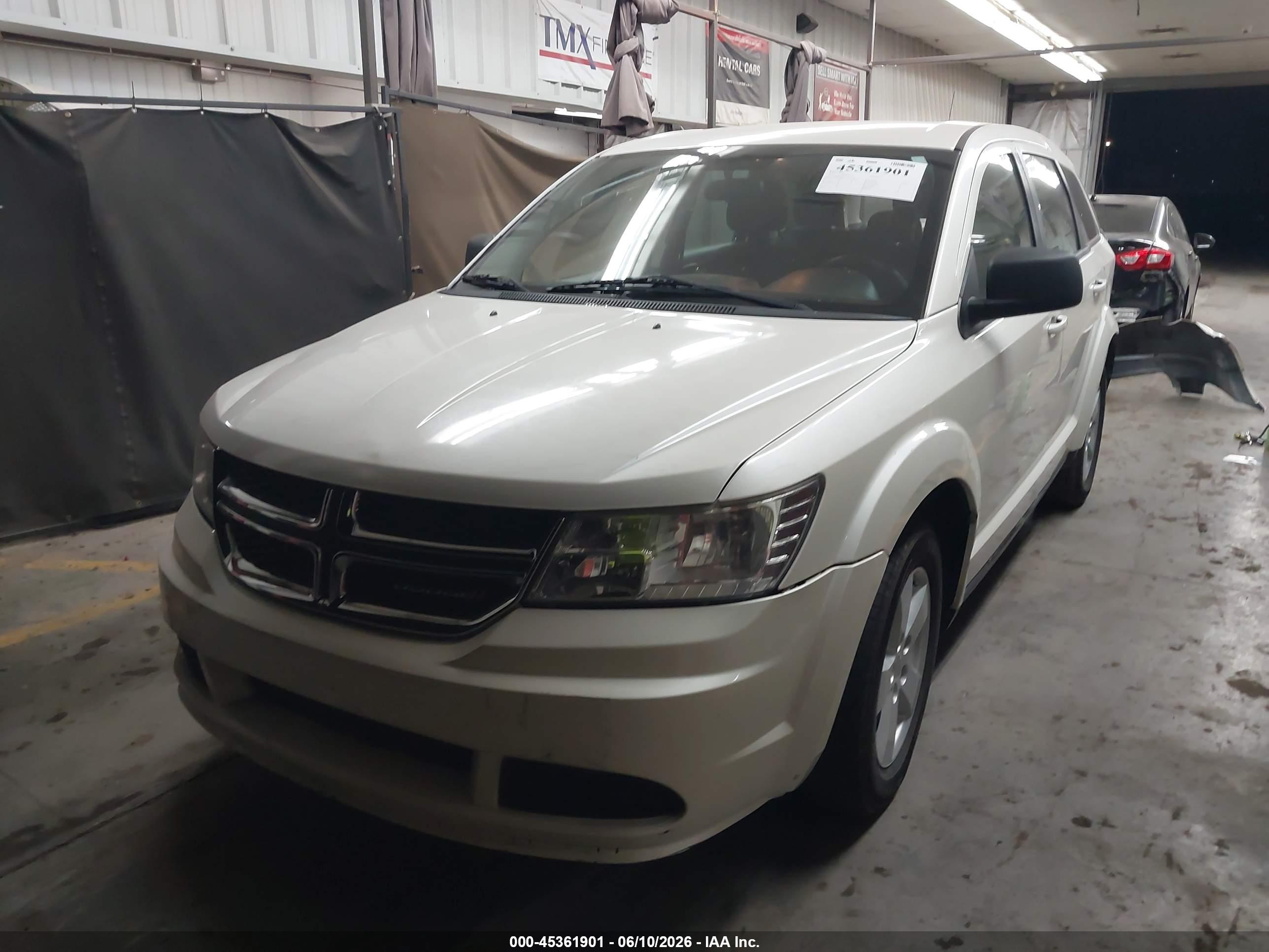 DODGE JOURNEY image 2