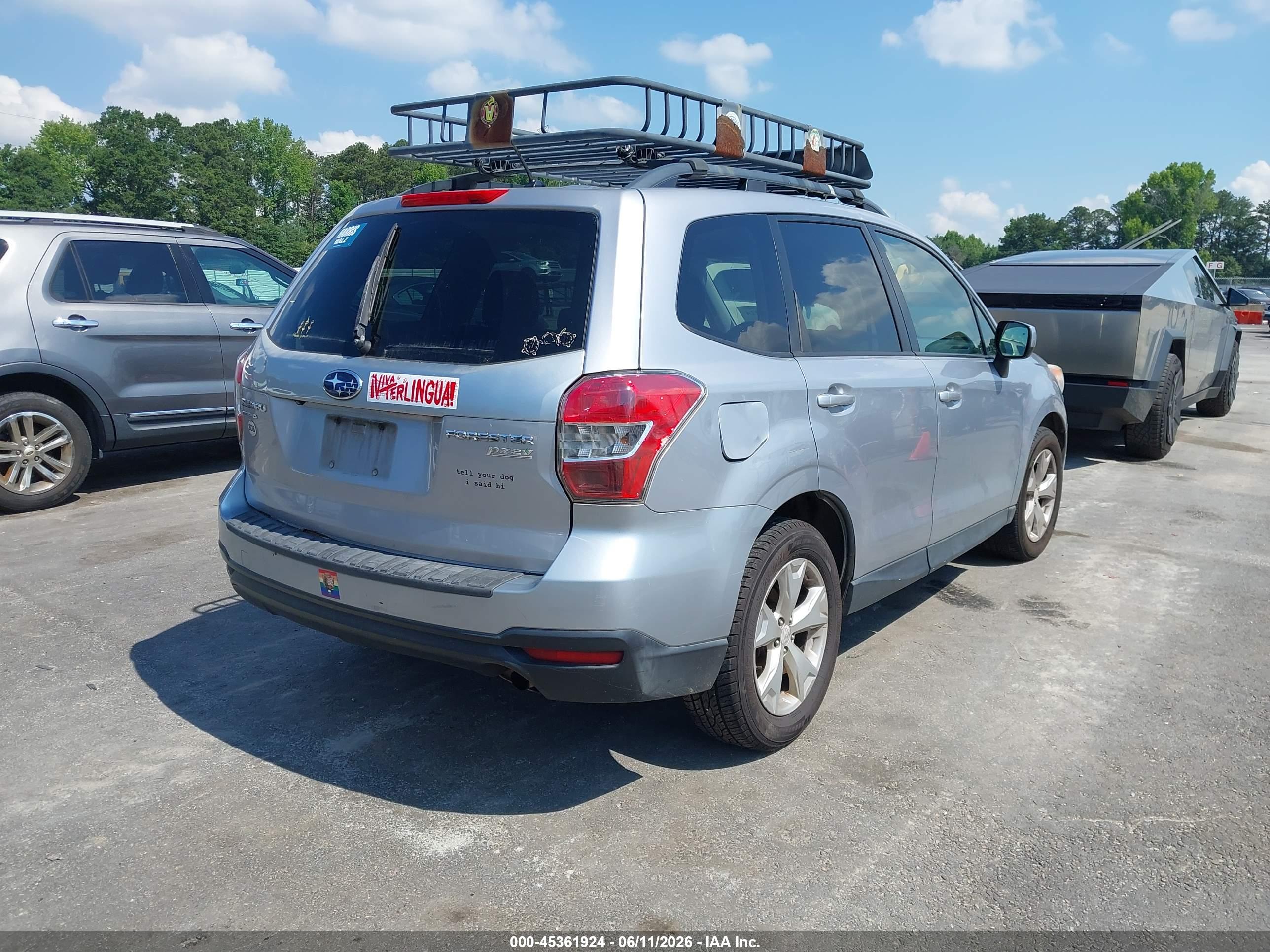 SUBARU FORESTER image 4