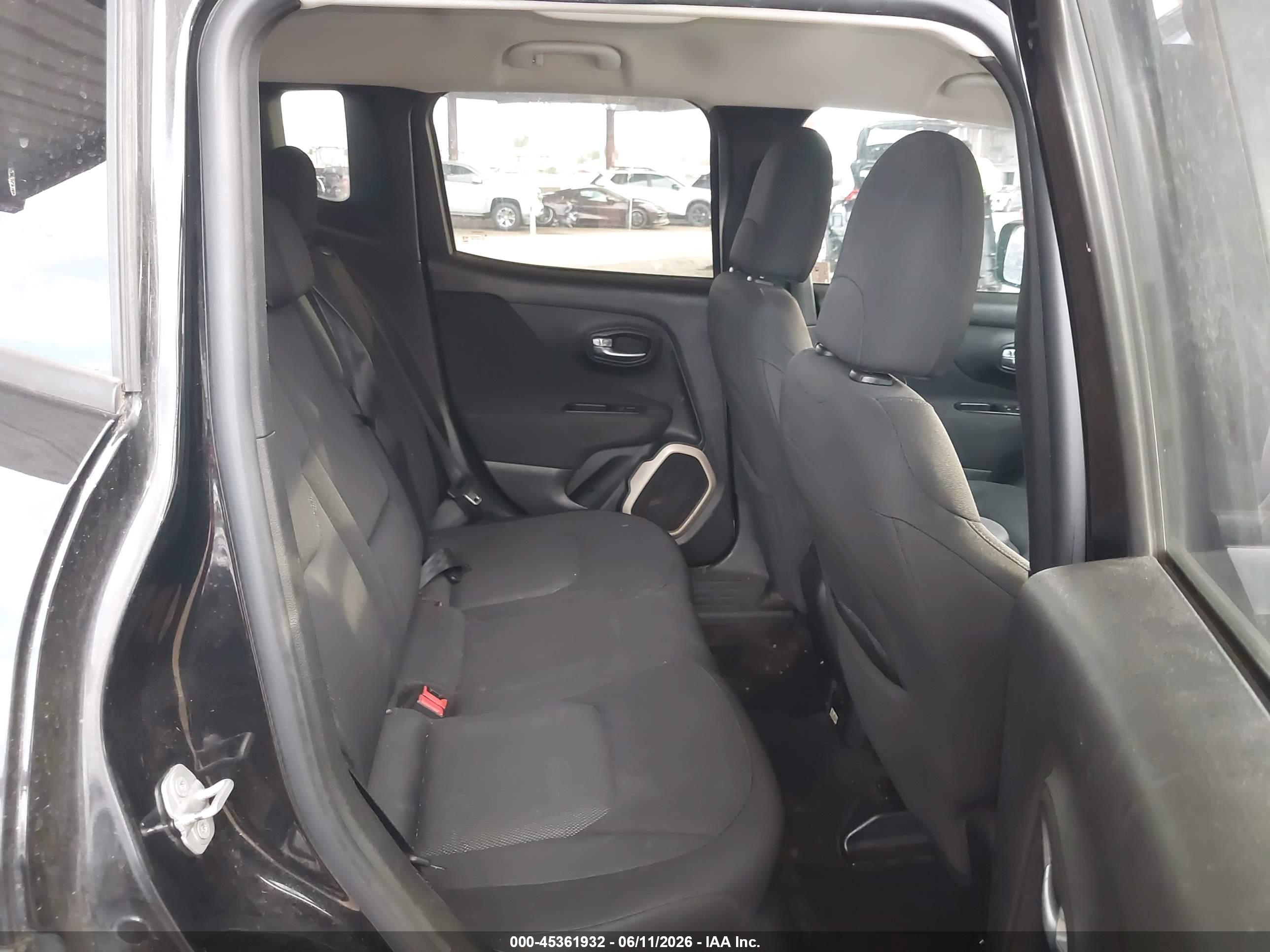 JEEP RENEGADE image 8