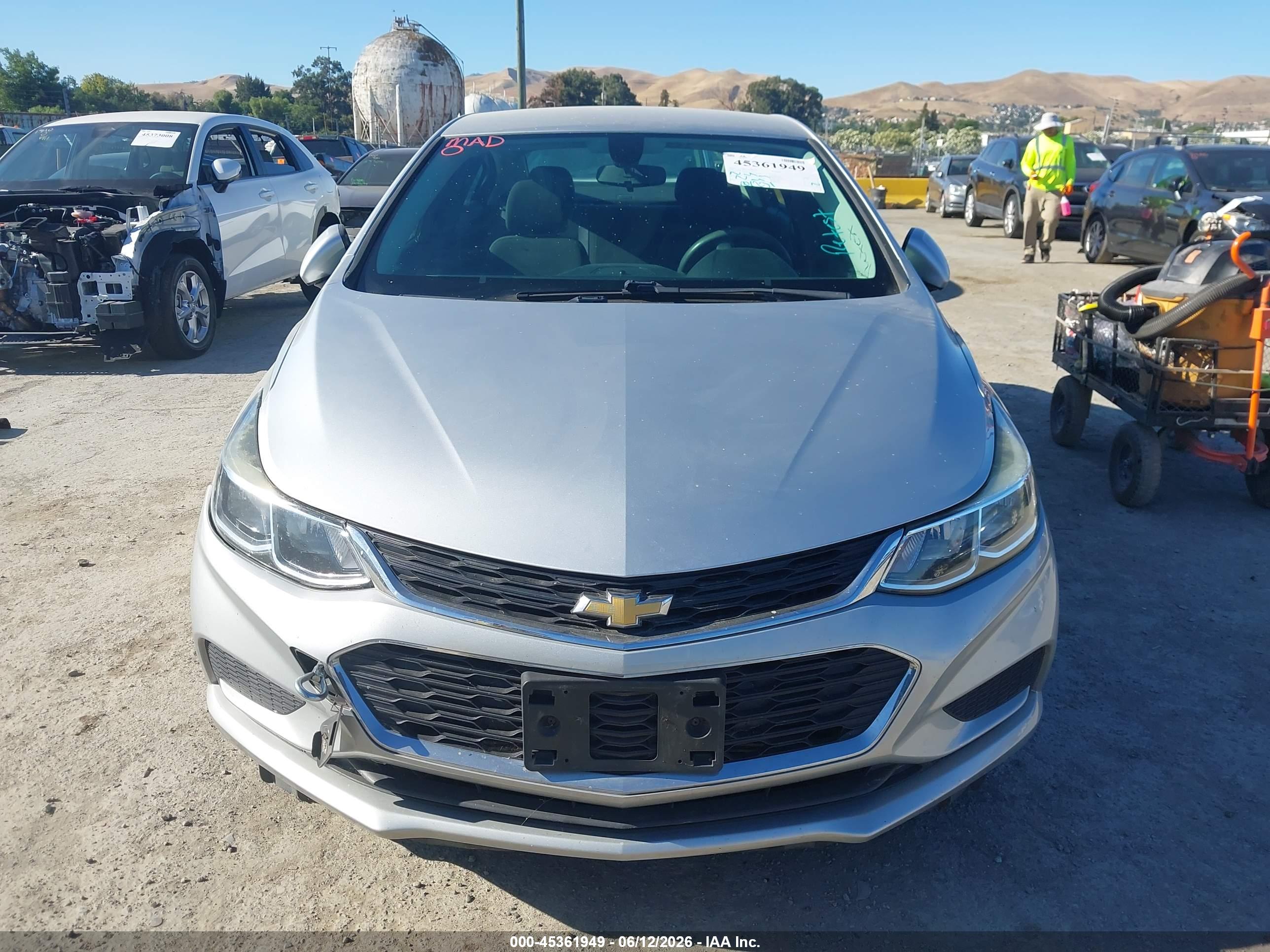 CHEVROLET CRUZE image 6