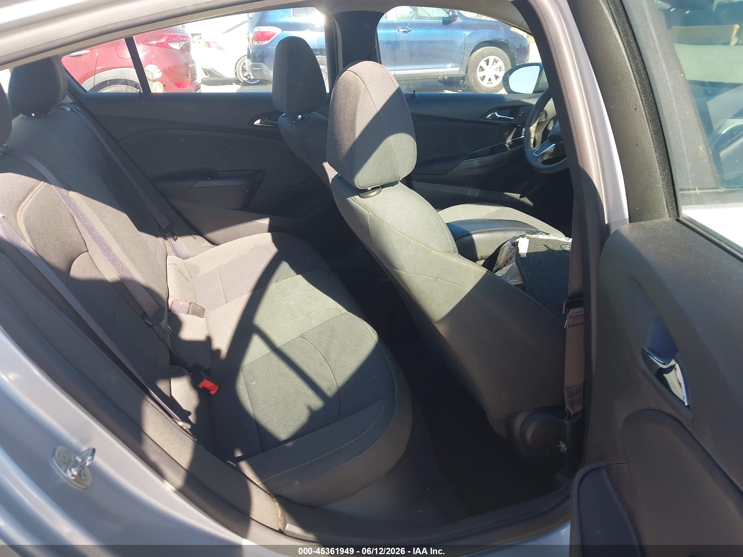 CHEVROLET CRUZE image 8