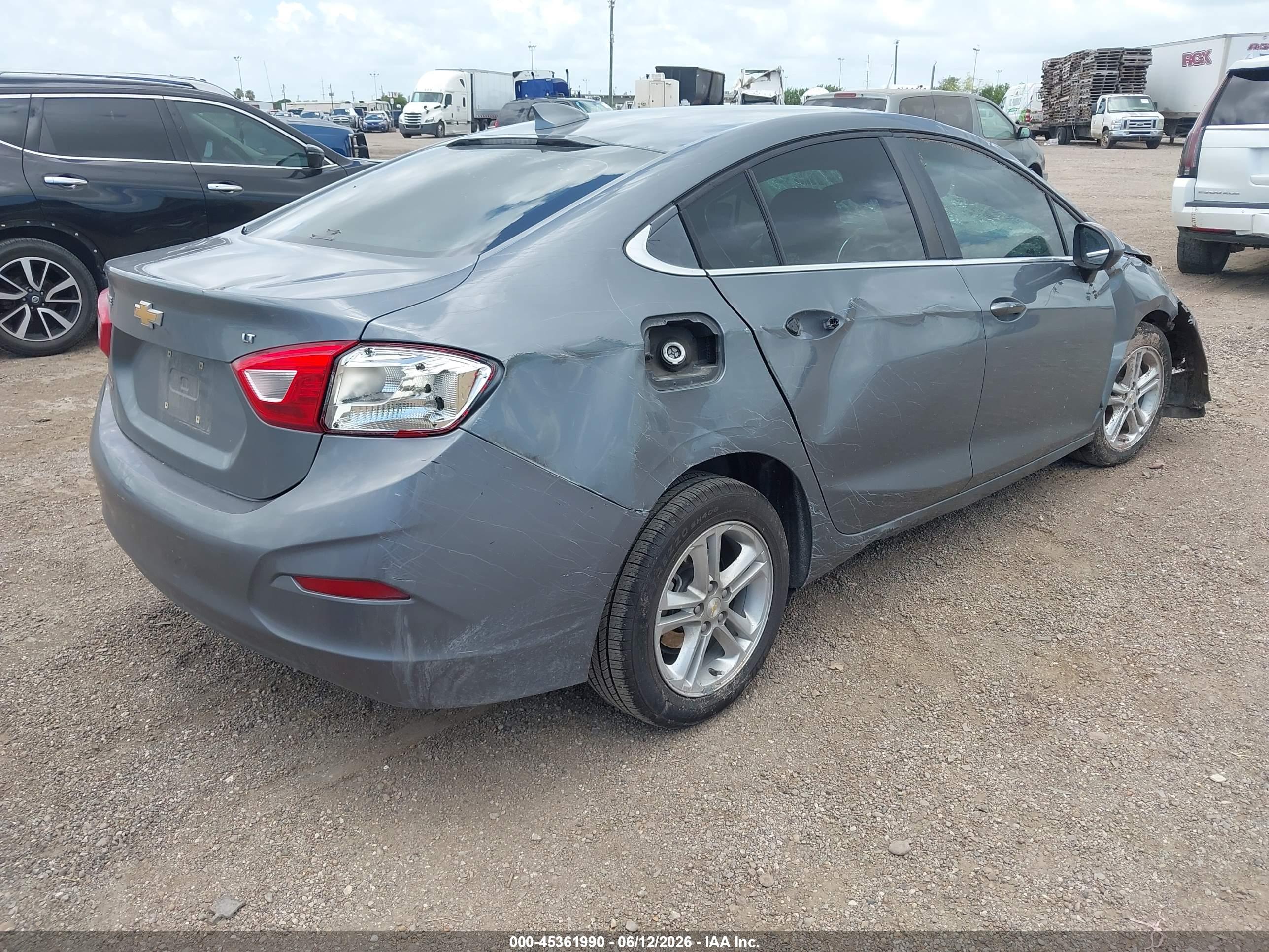 CHEVROLET CRUZE image 4