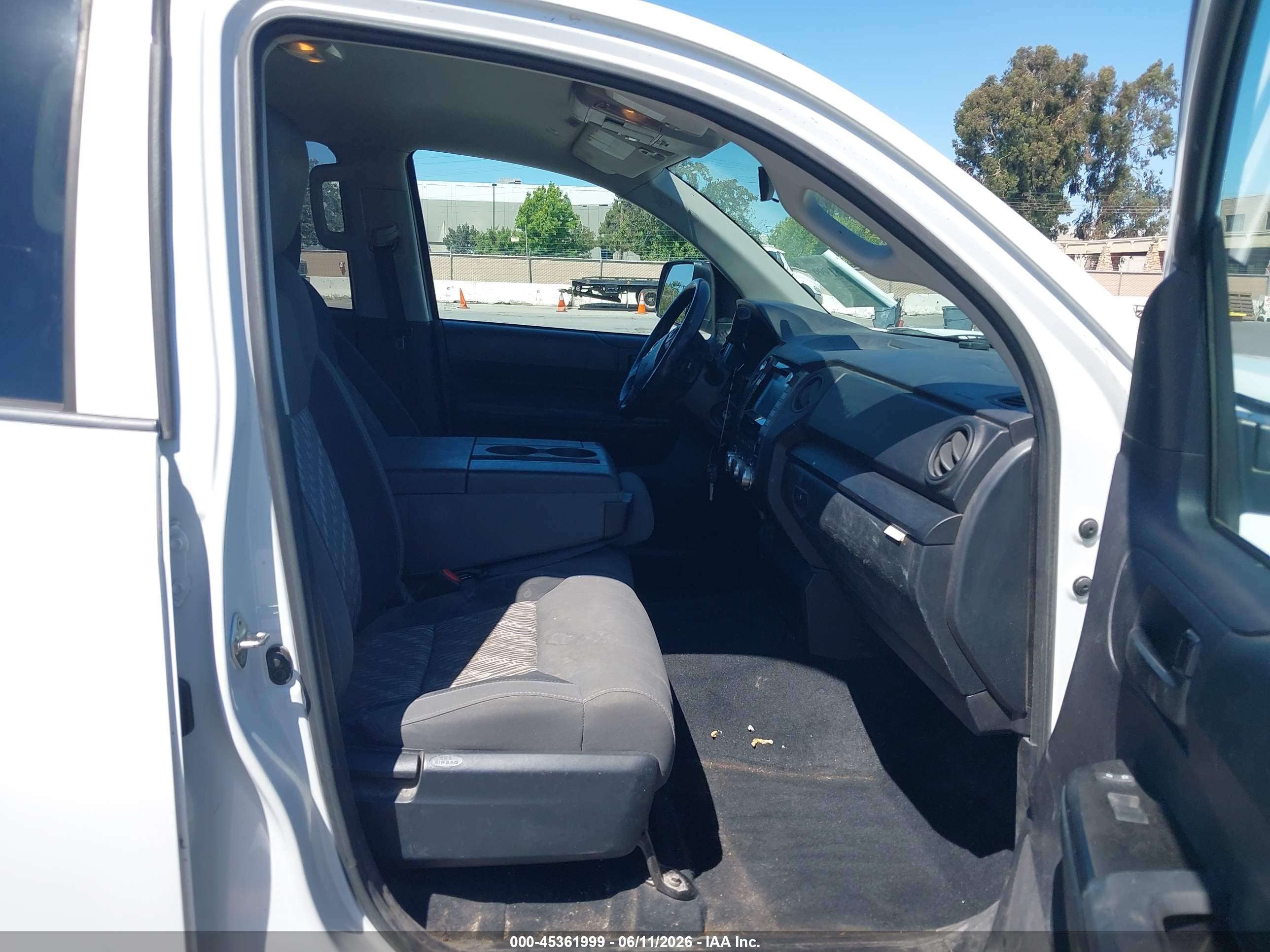 TOYOTA TUNDRA image 5