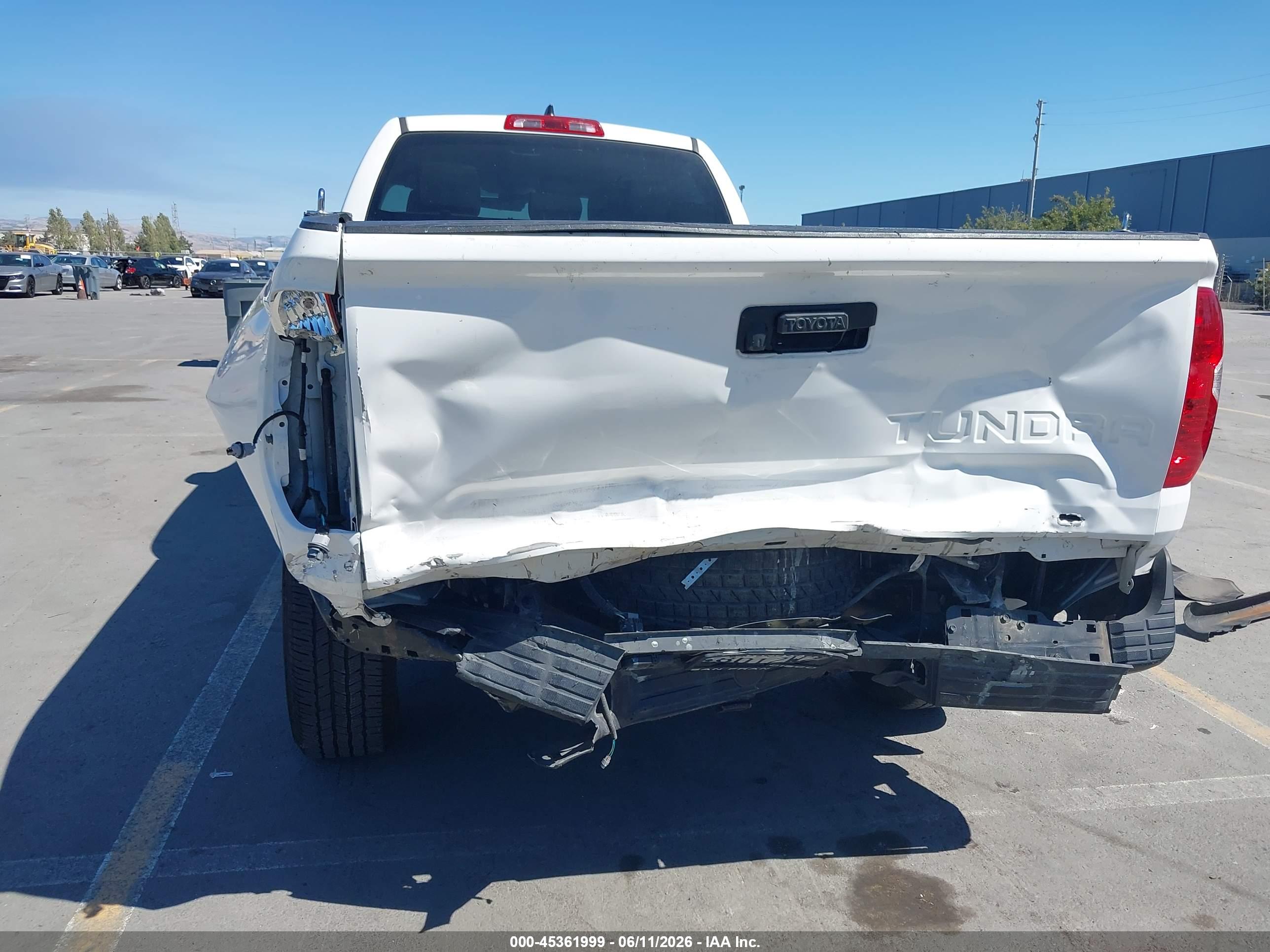 TOYOTA TUNDRA image 6