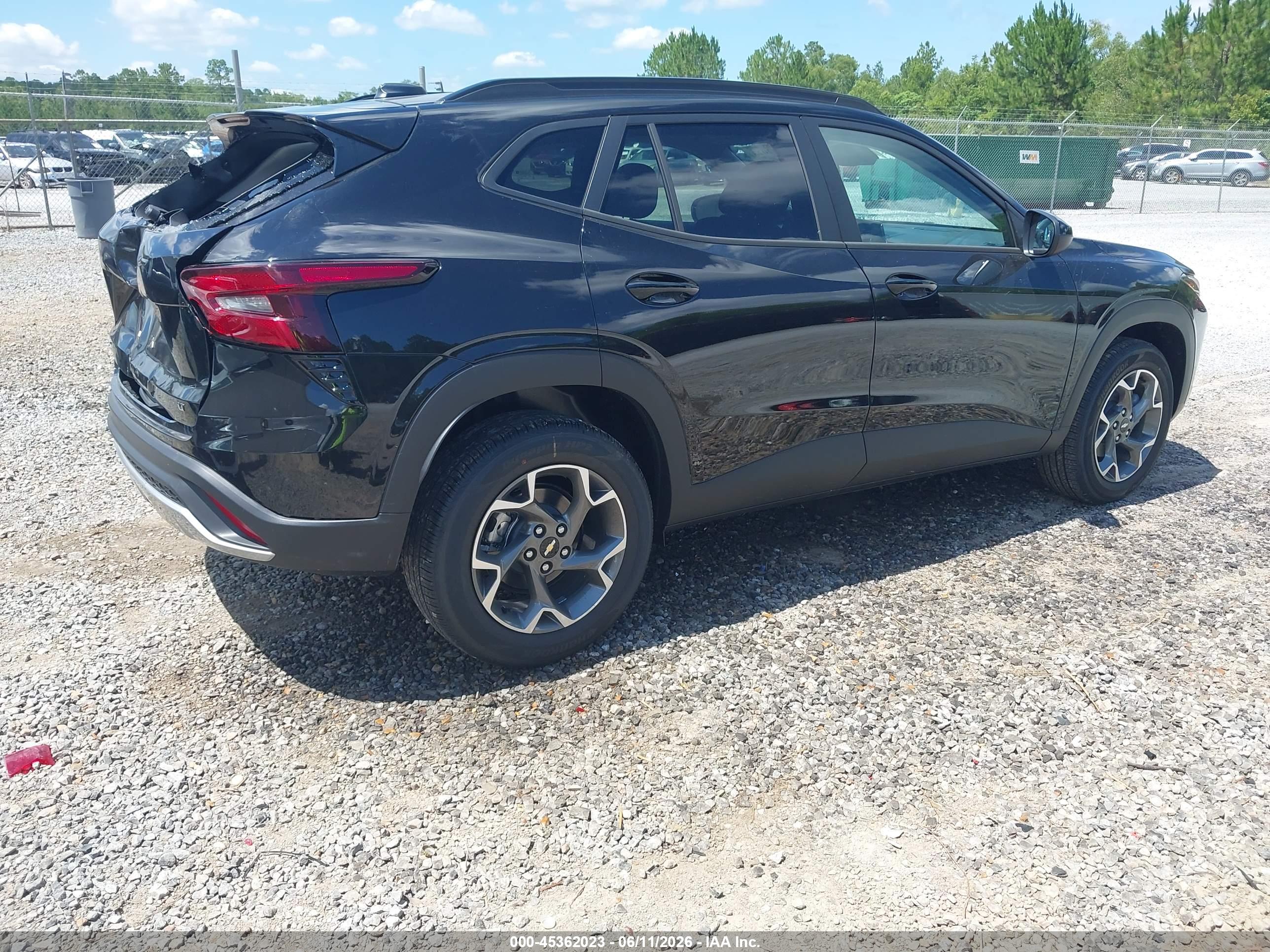 CHEVROLET TRAX image 4