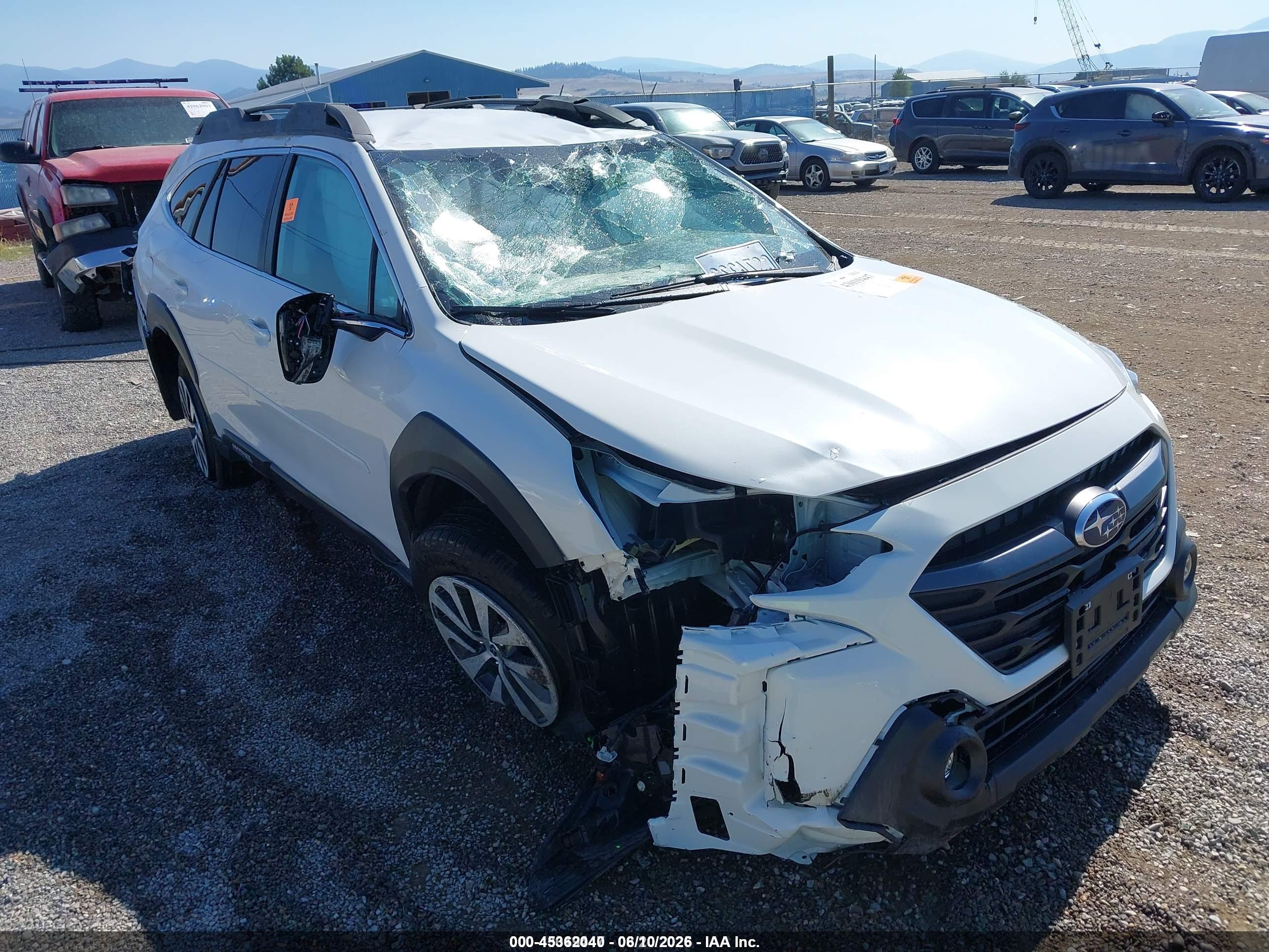 SUBARU OUTBACK image 6