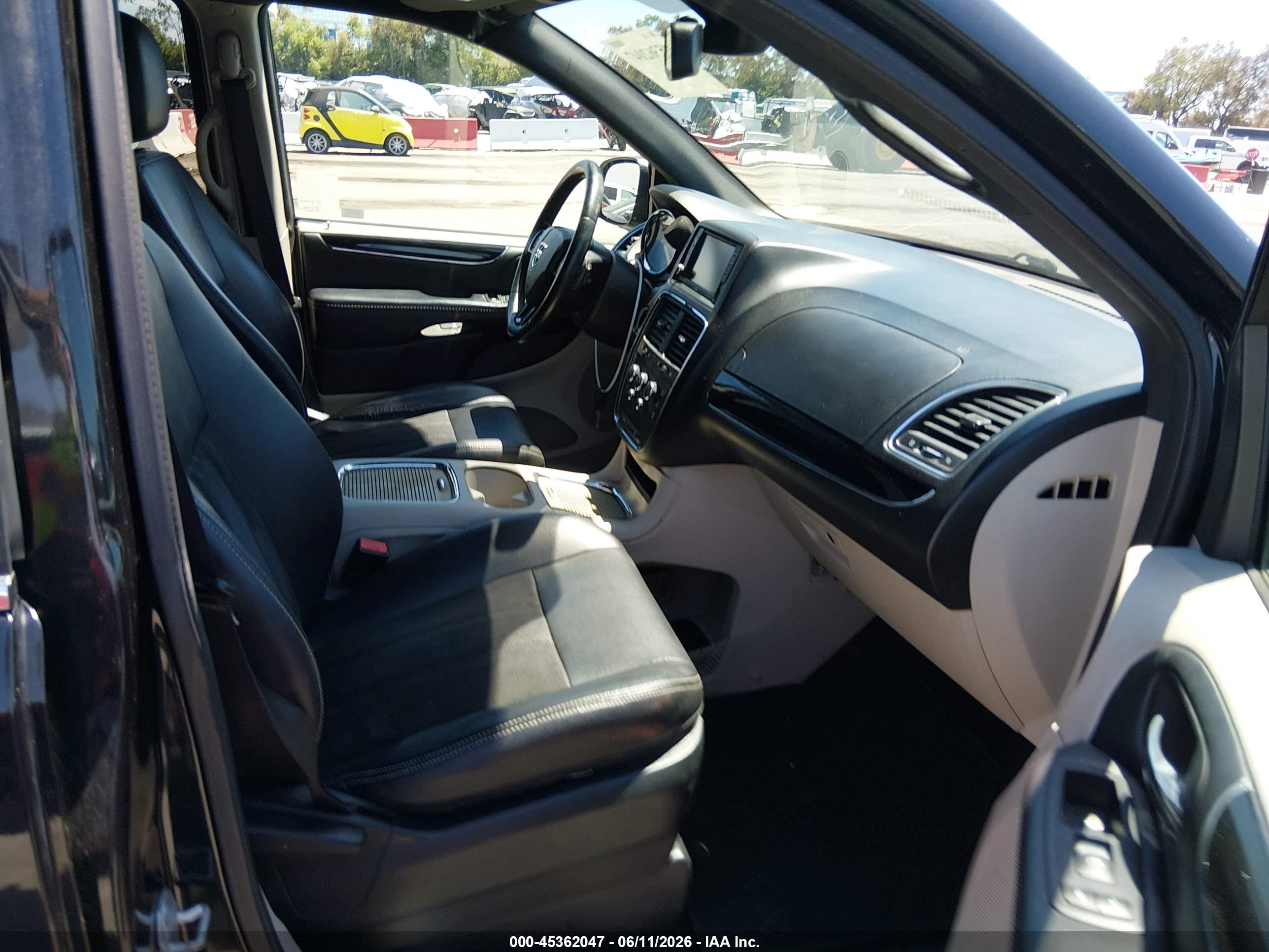 DODGE GRAND image 5