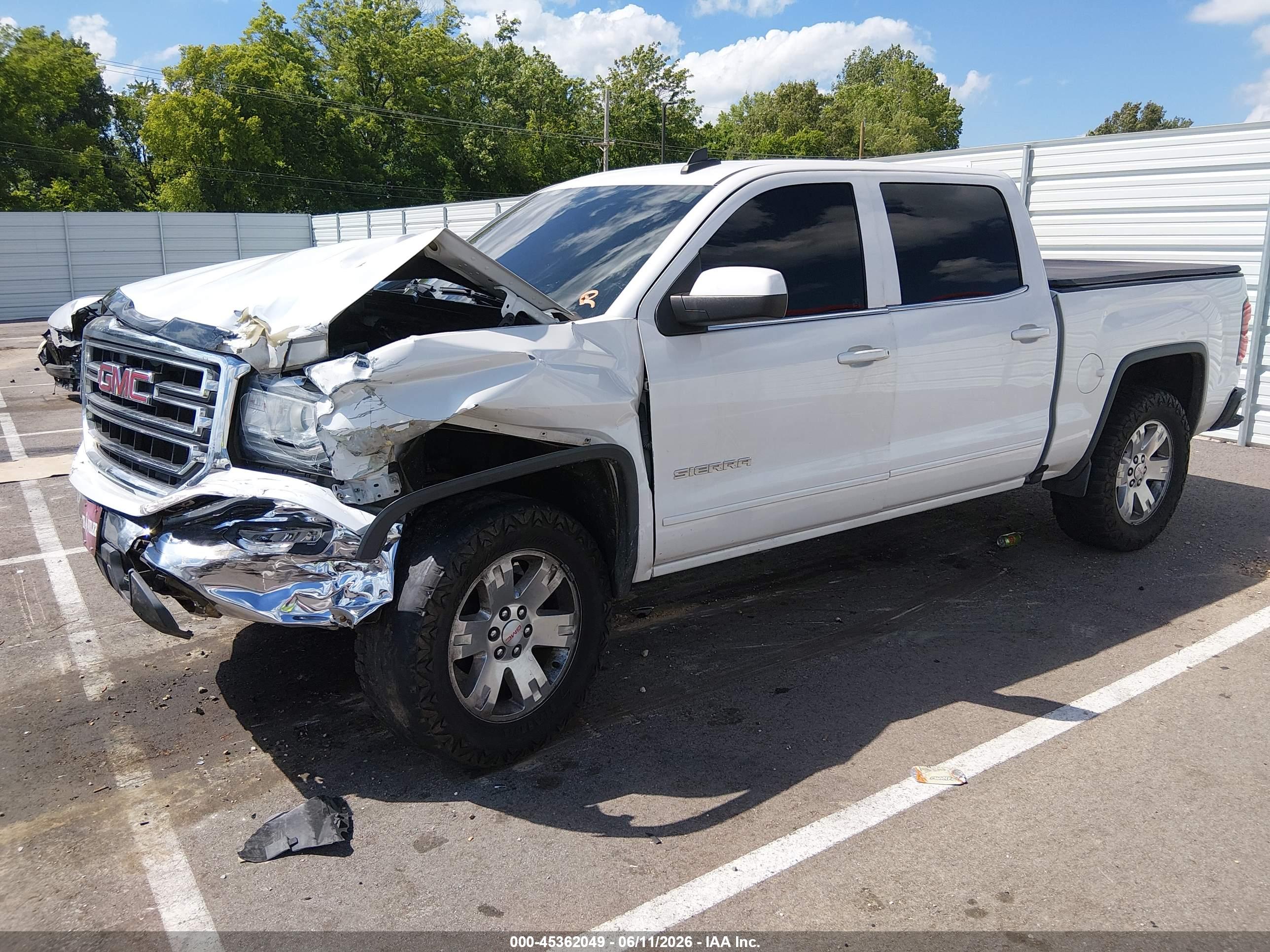GMC SIERRA image 2