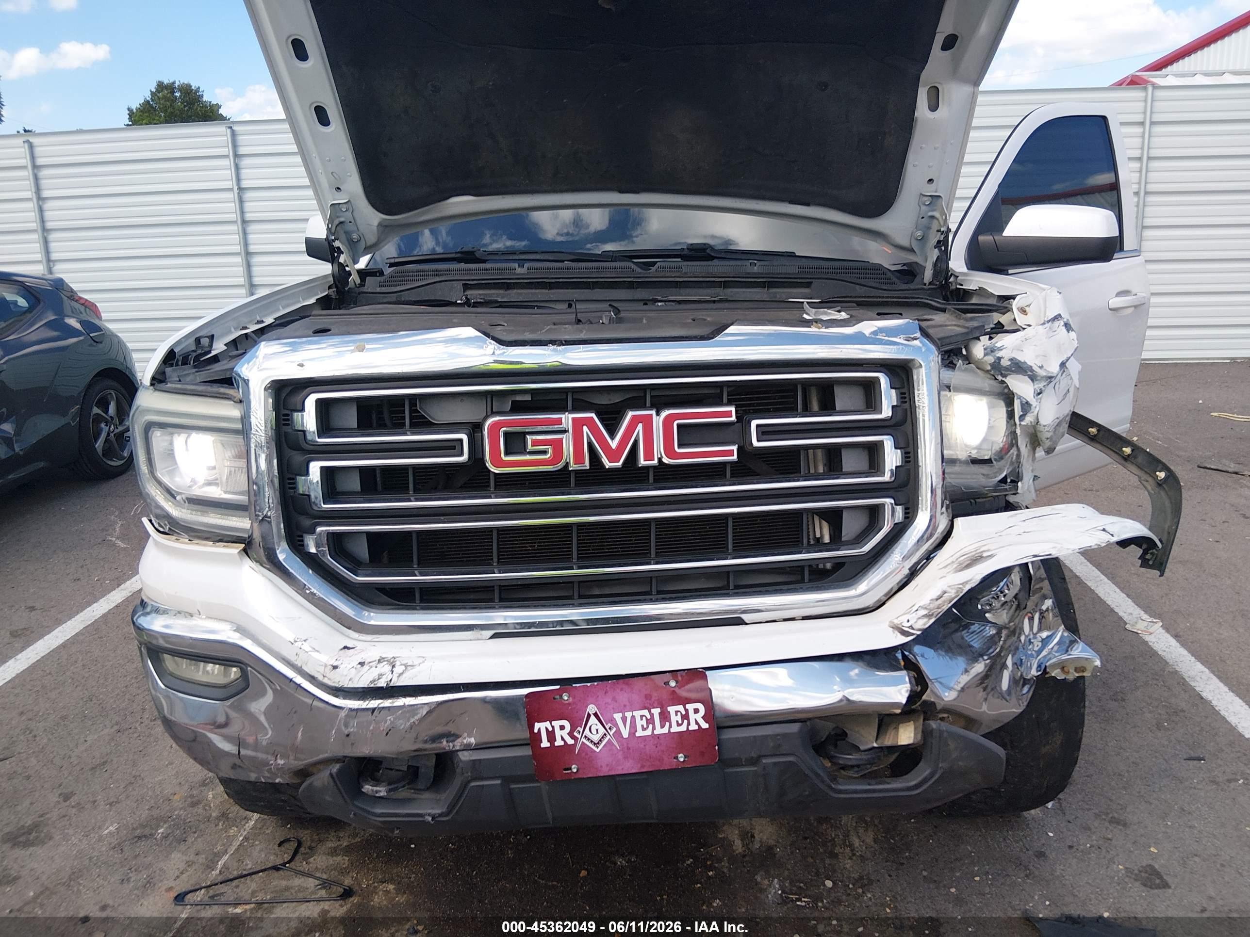 GMC SIERRA image 6