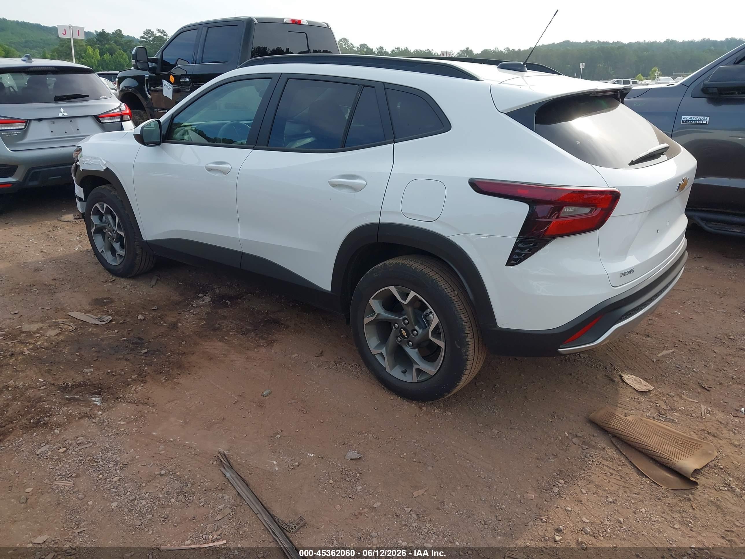 CHEVROLET TRAX image 3
