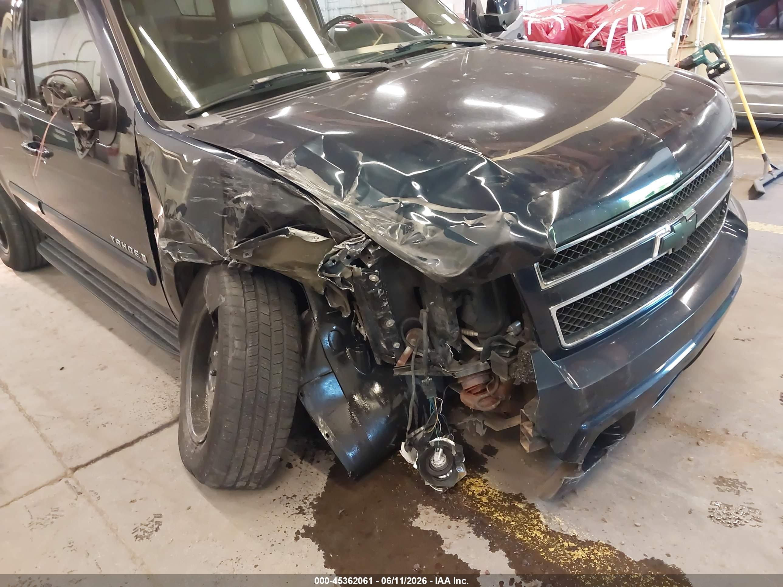 CHEVROLET TAHOE image 6