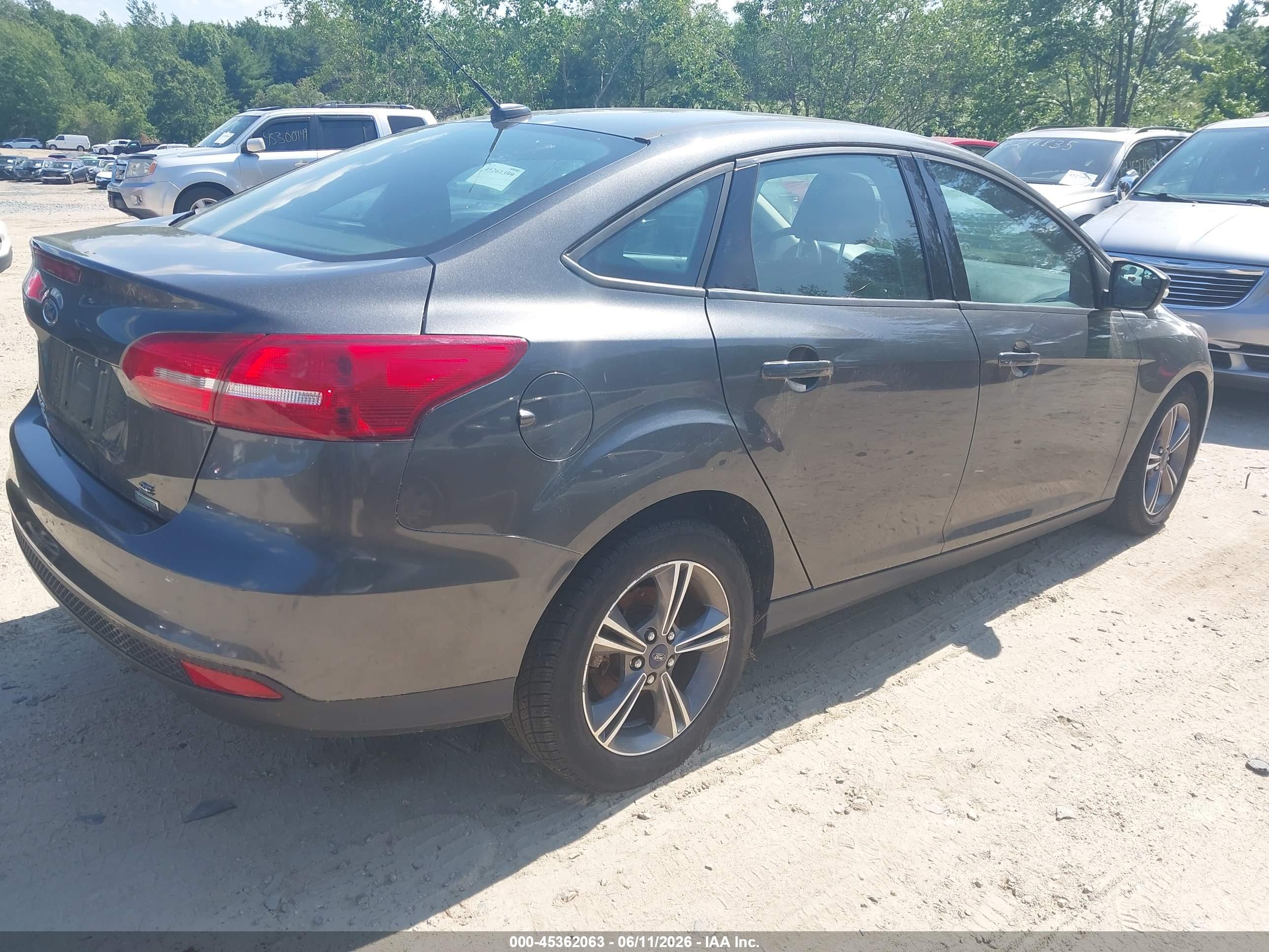 FORD FOCUS image 4