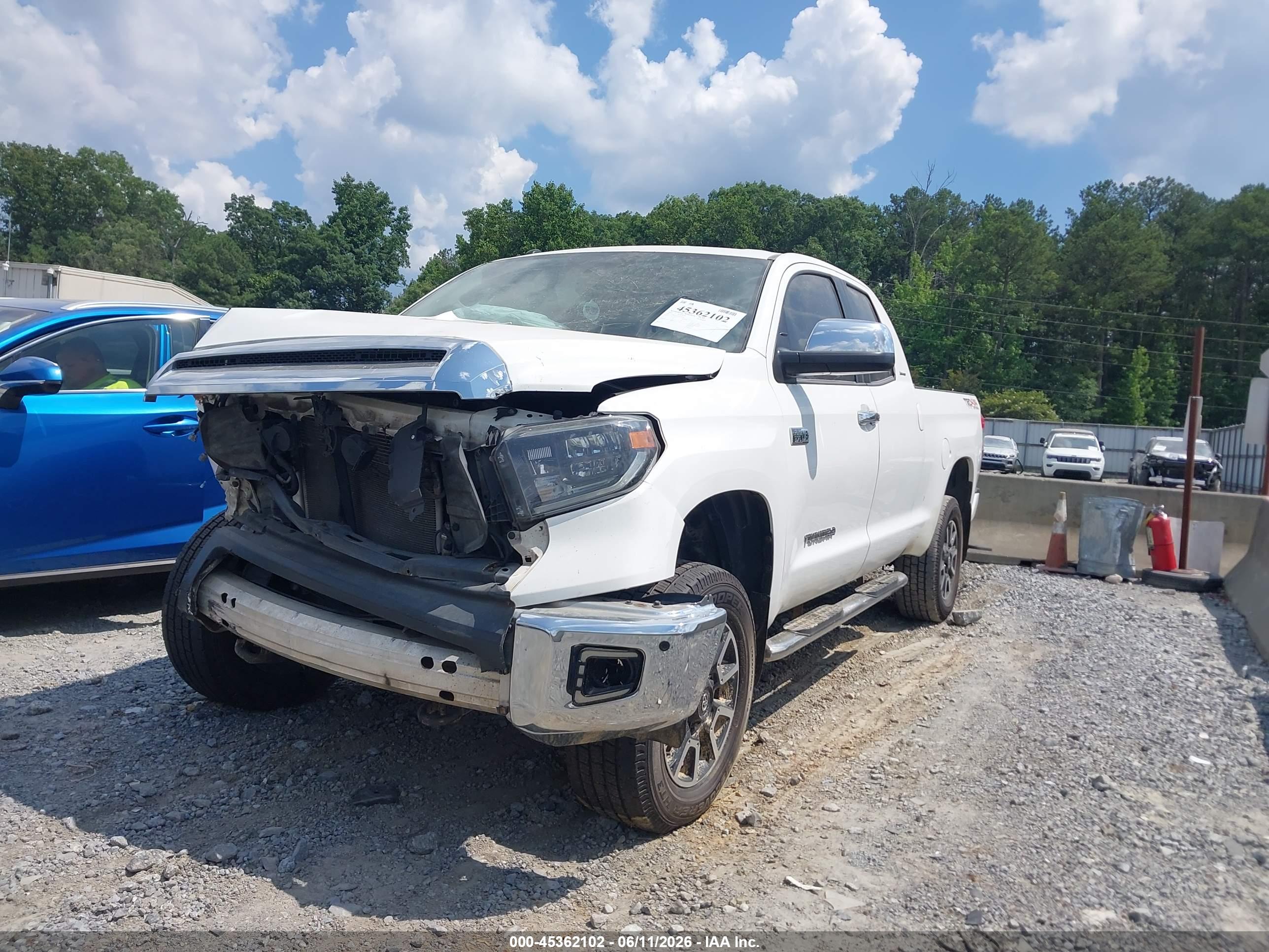 TOYOTA TUNDRA image 2
