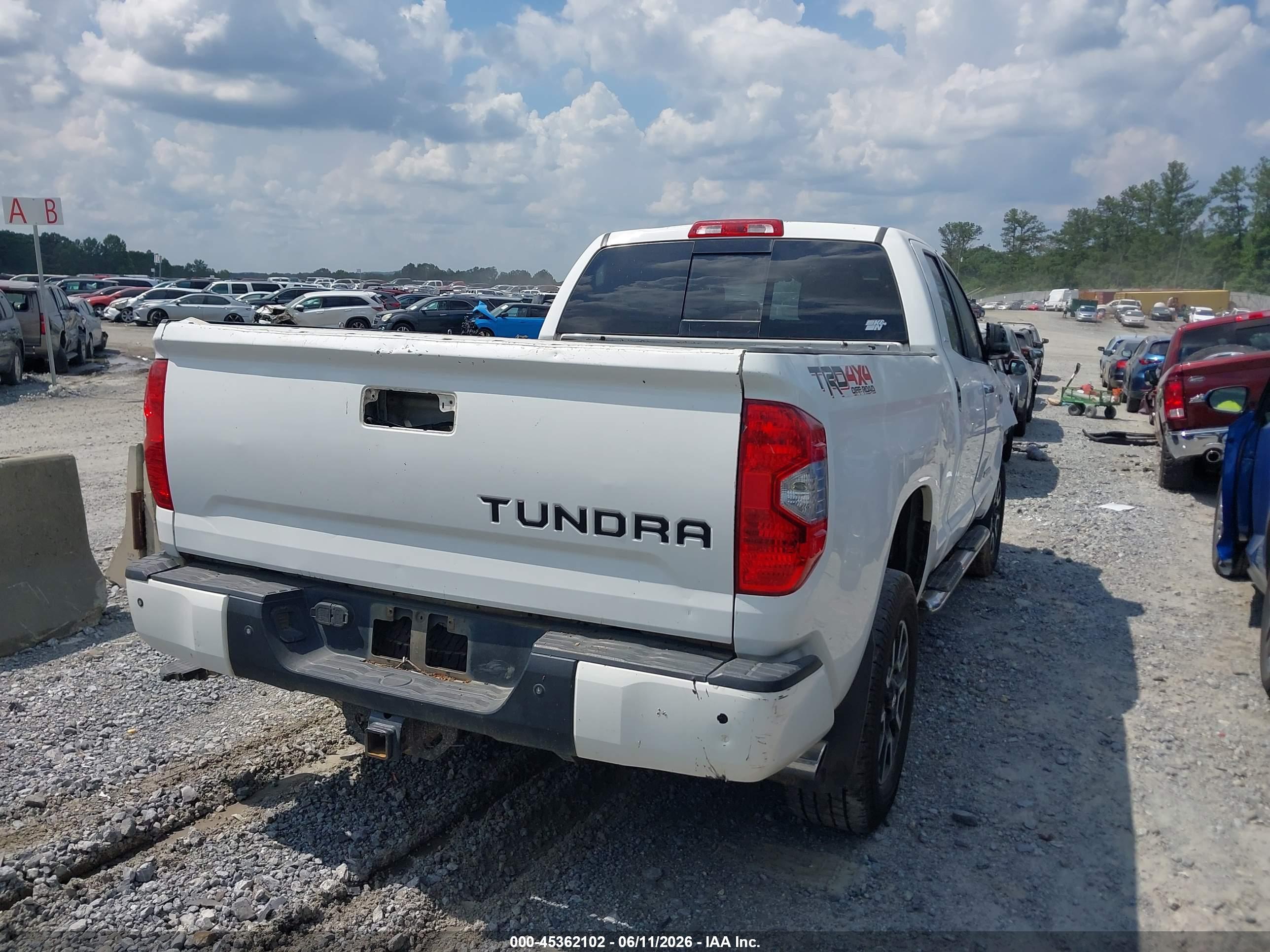 TOYOTA TUNDRA image 4