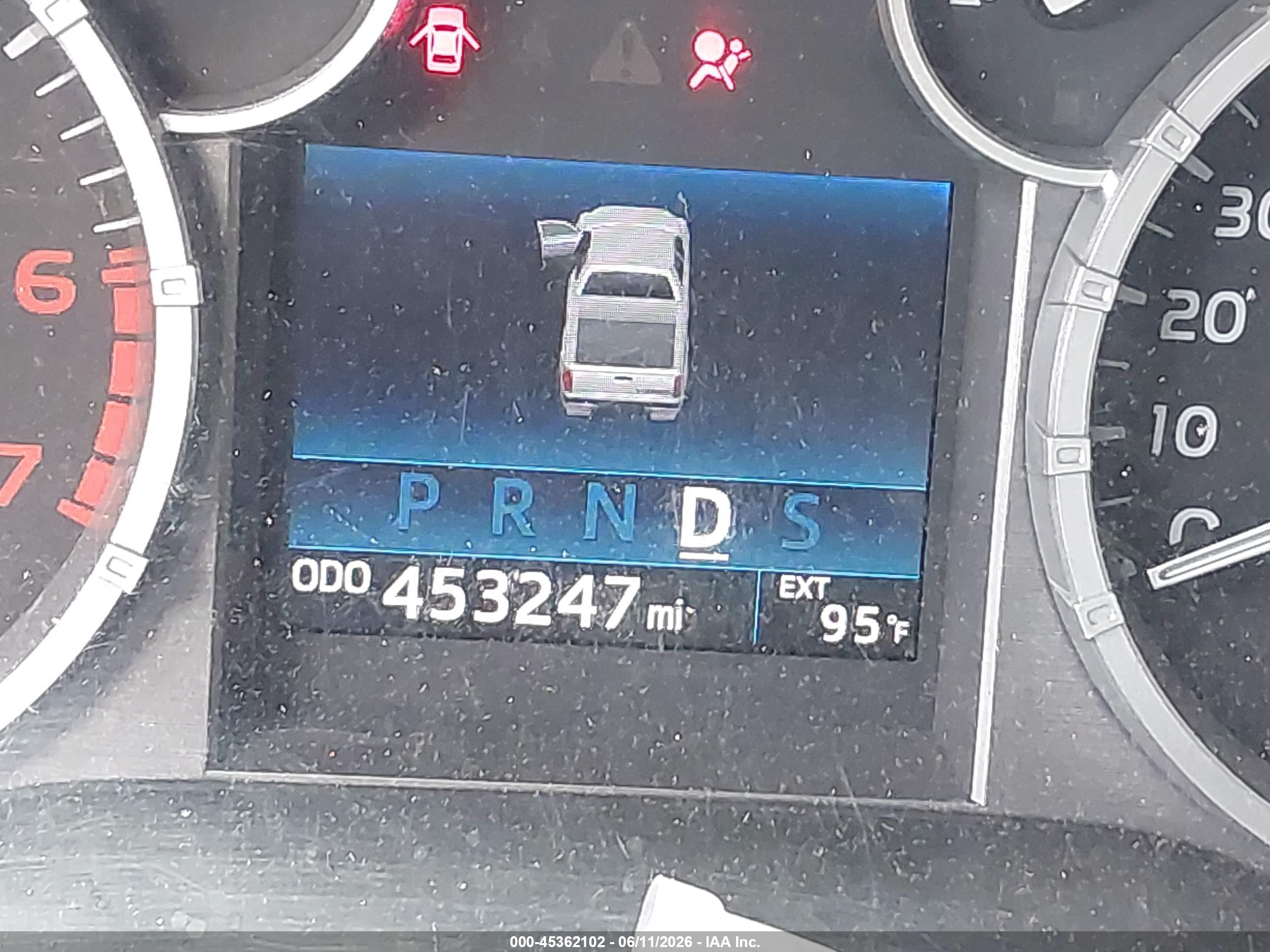 TOYOTA TUNDRA image 7