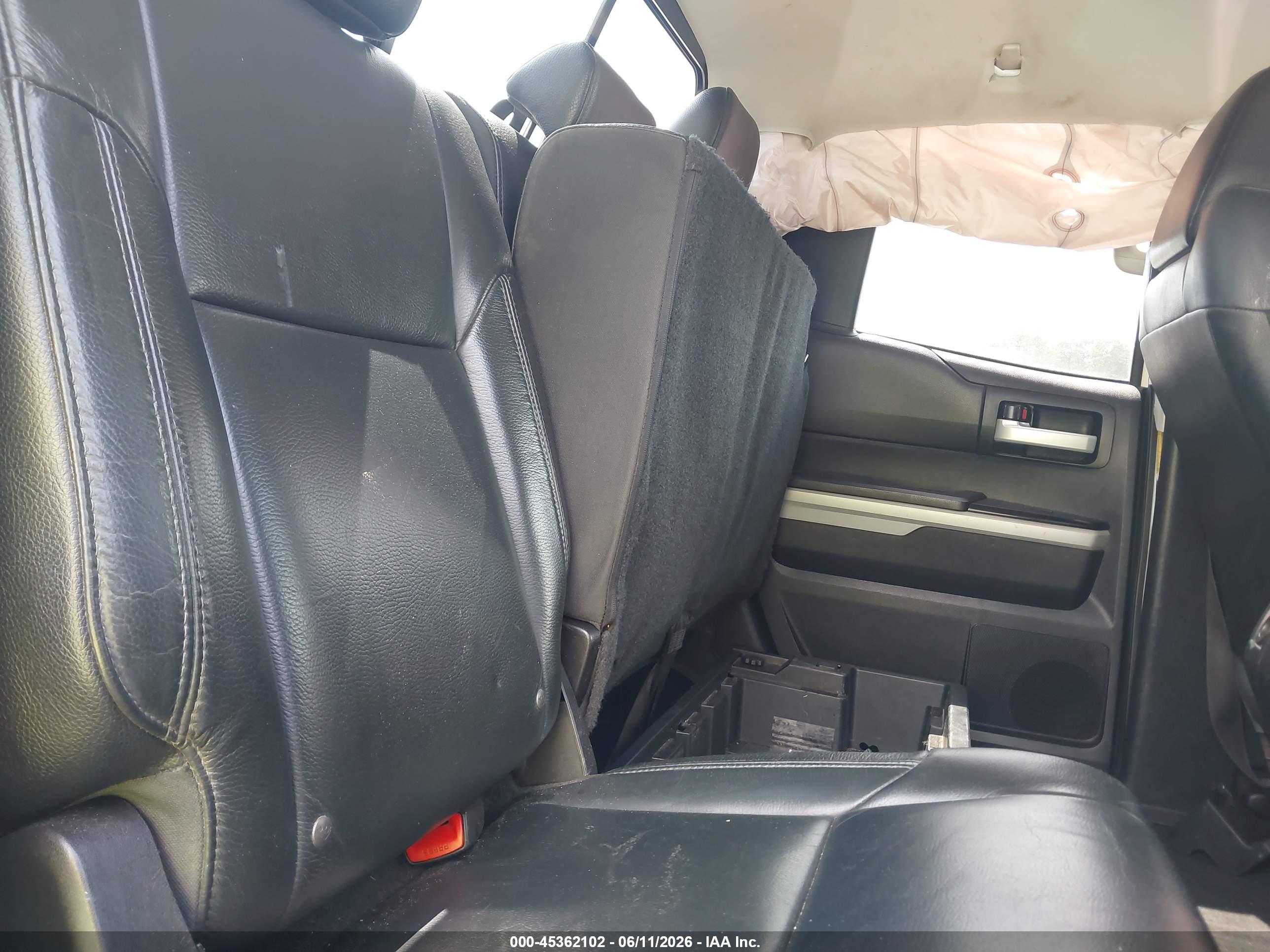 TOYOTA TUNDRA image 8