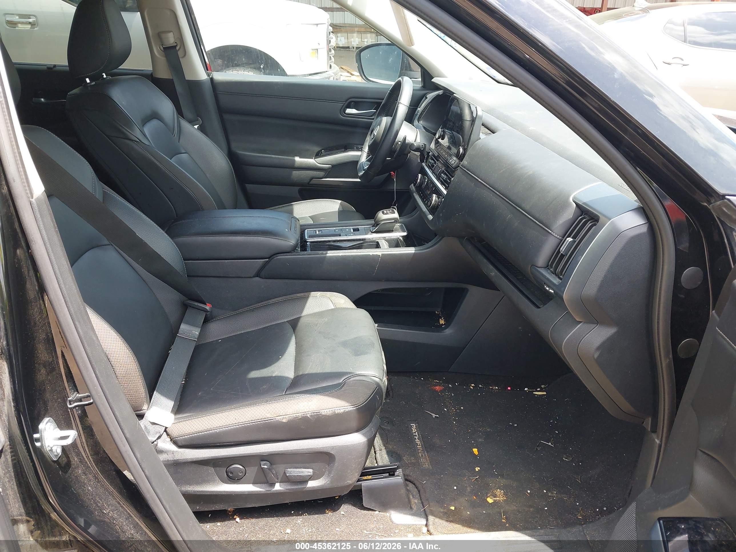 NISSAN PATHFINDER image 5