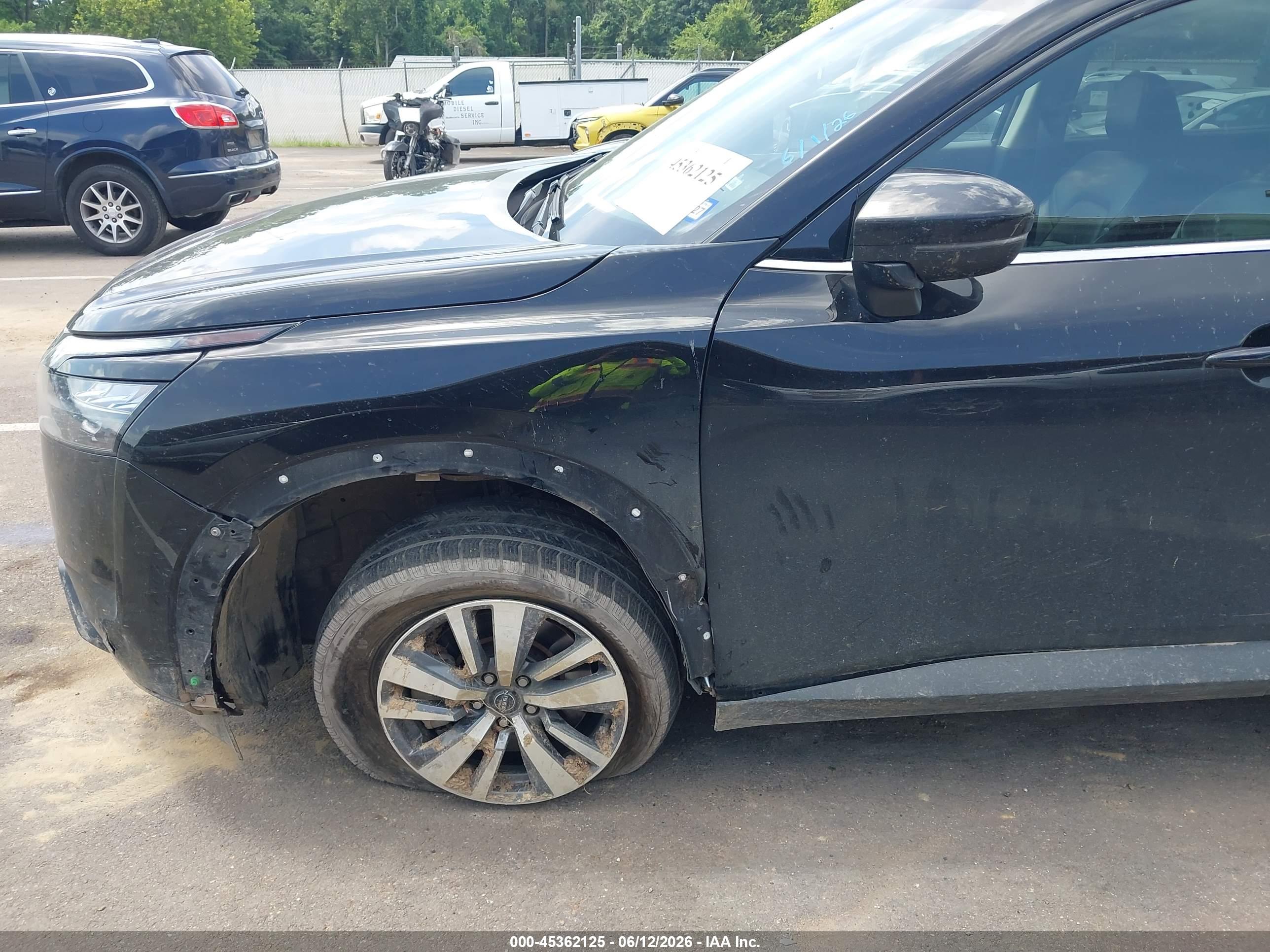 NISSAN PATHFINDER image 6