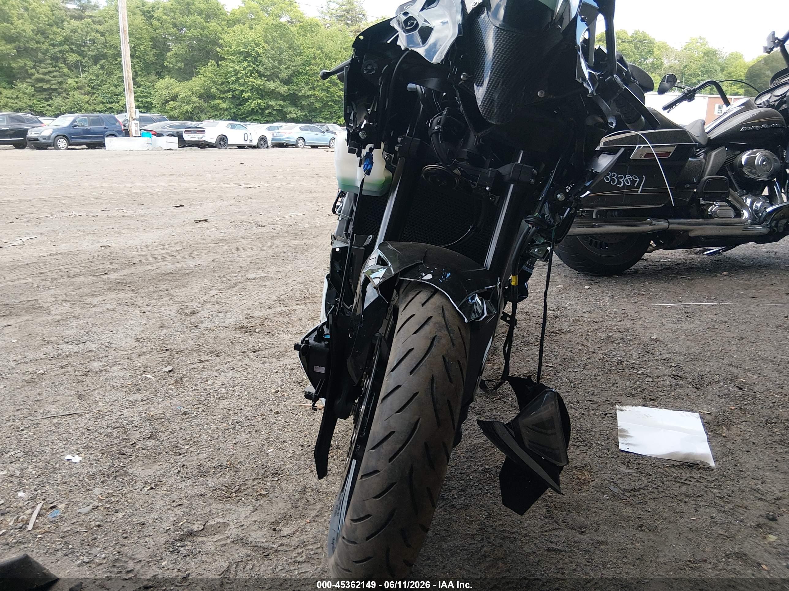 KAWASAKI ZX400 image 5