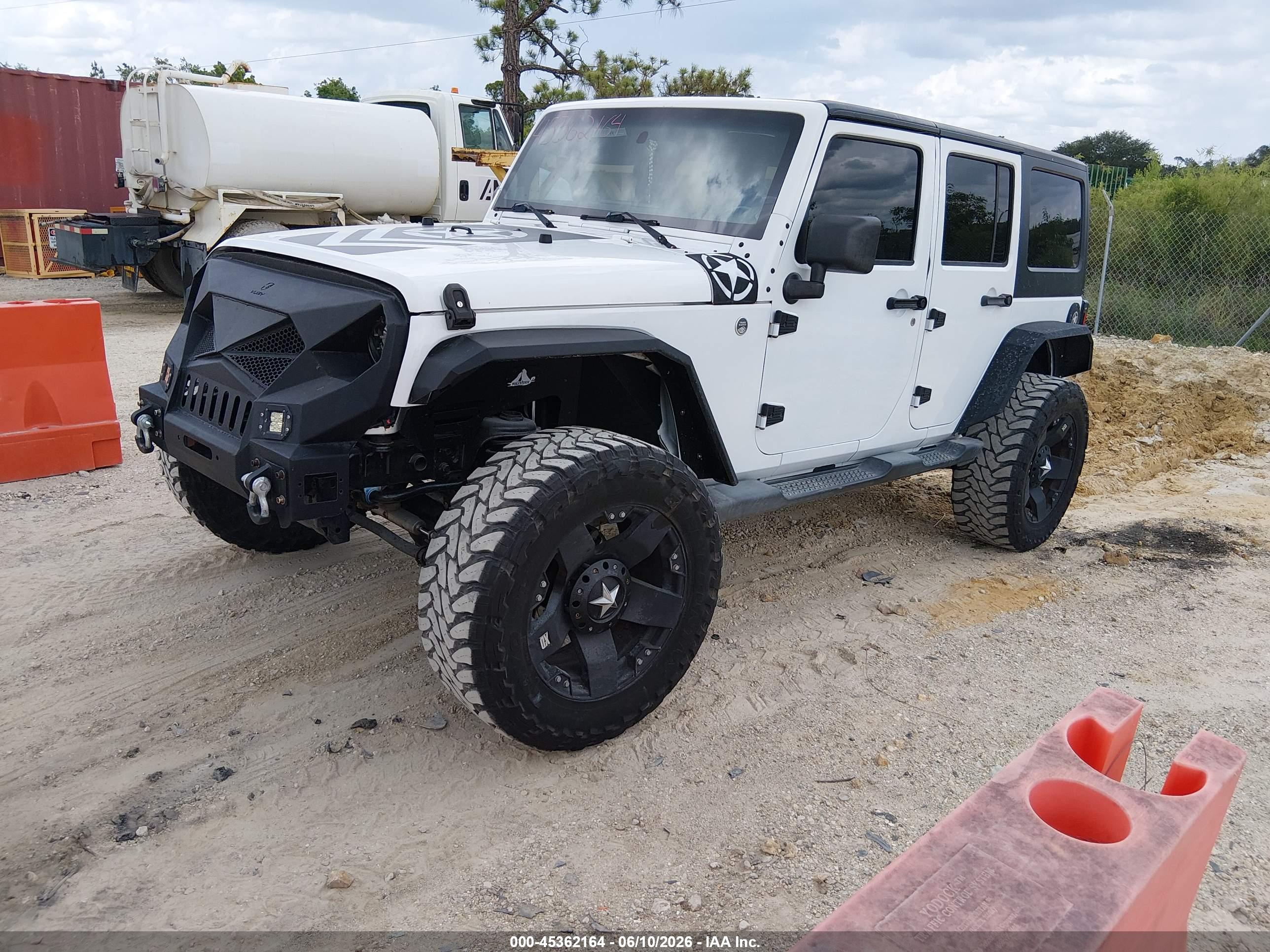 JEEP WRANGLER image 2