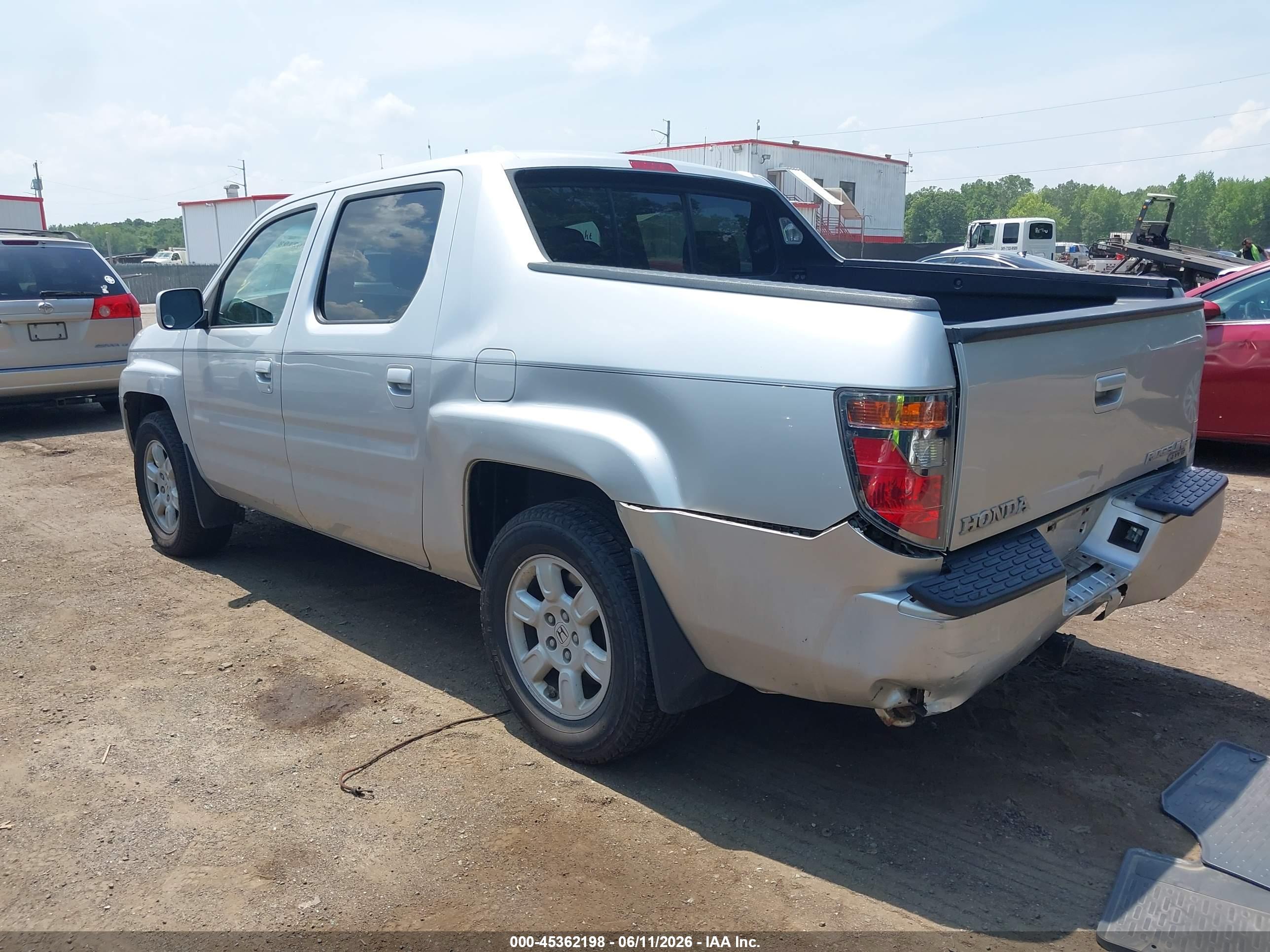 HONDA RIDGELINE image 3