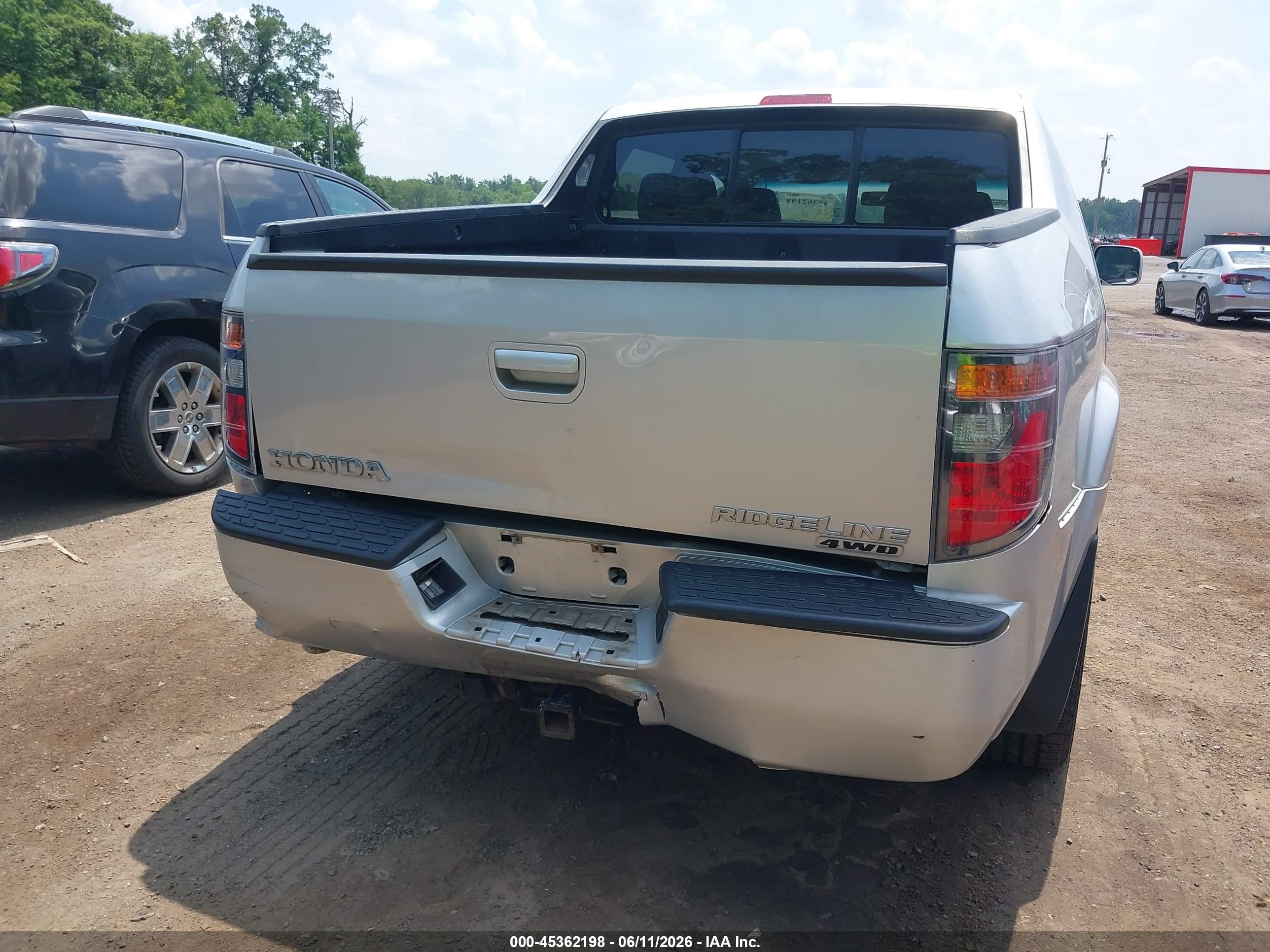 HONDA RIDGELINE image 6