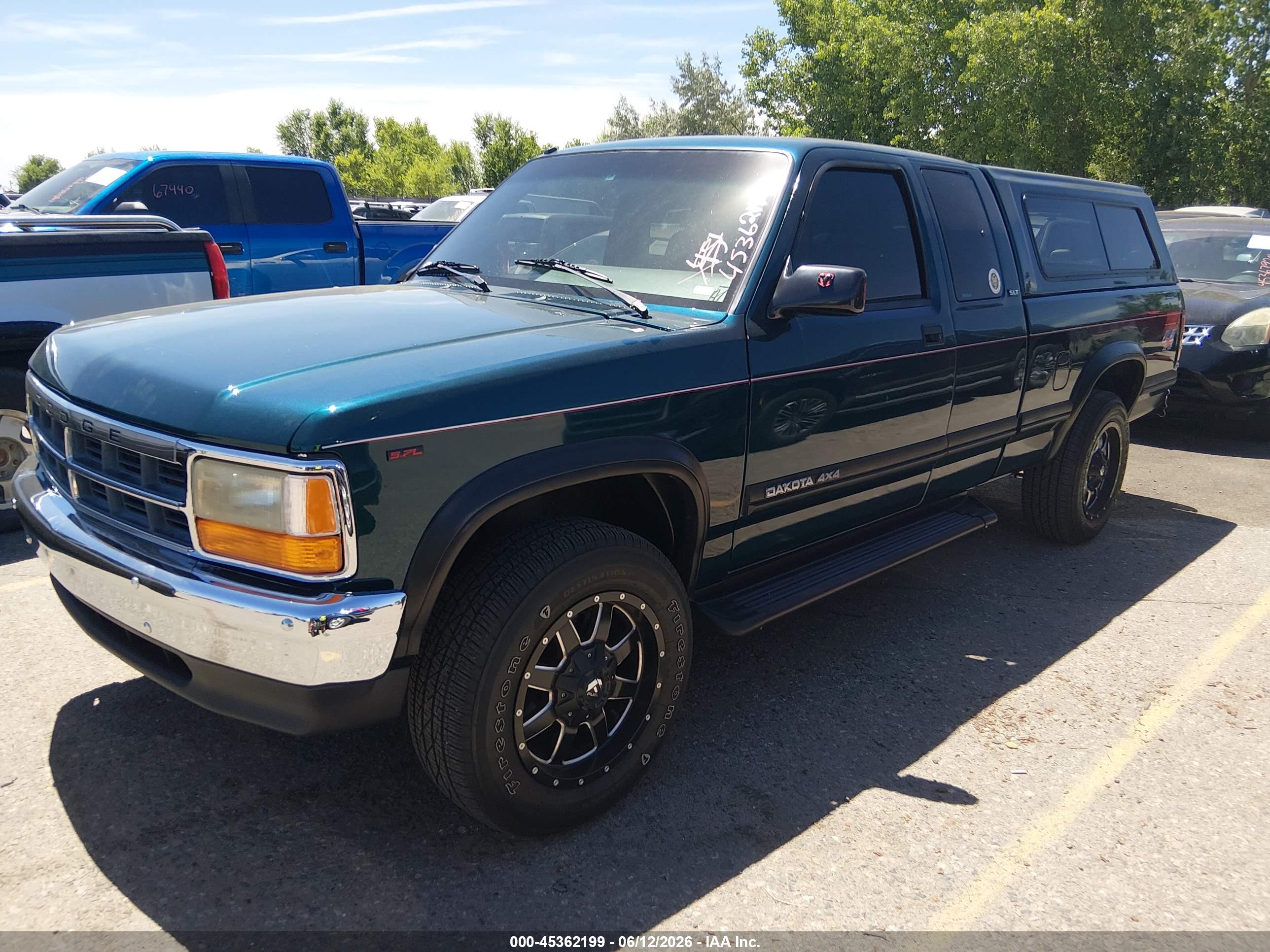 DODGE DAKOTA image 2