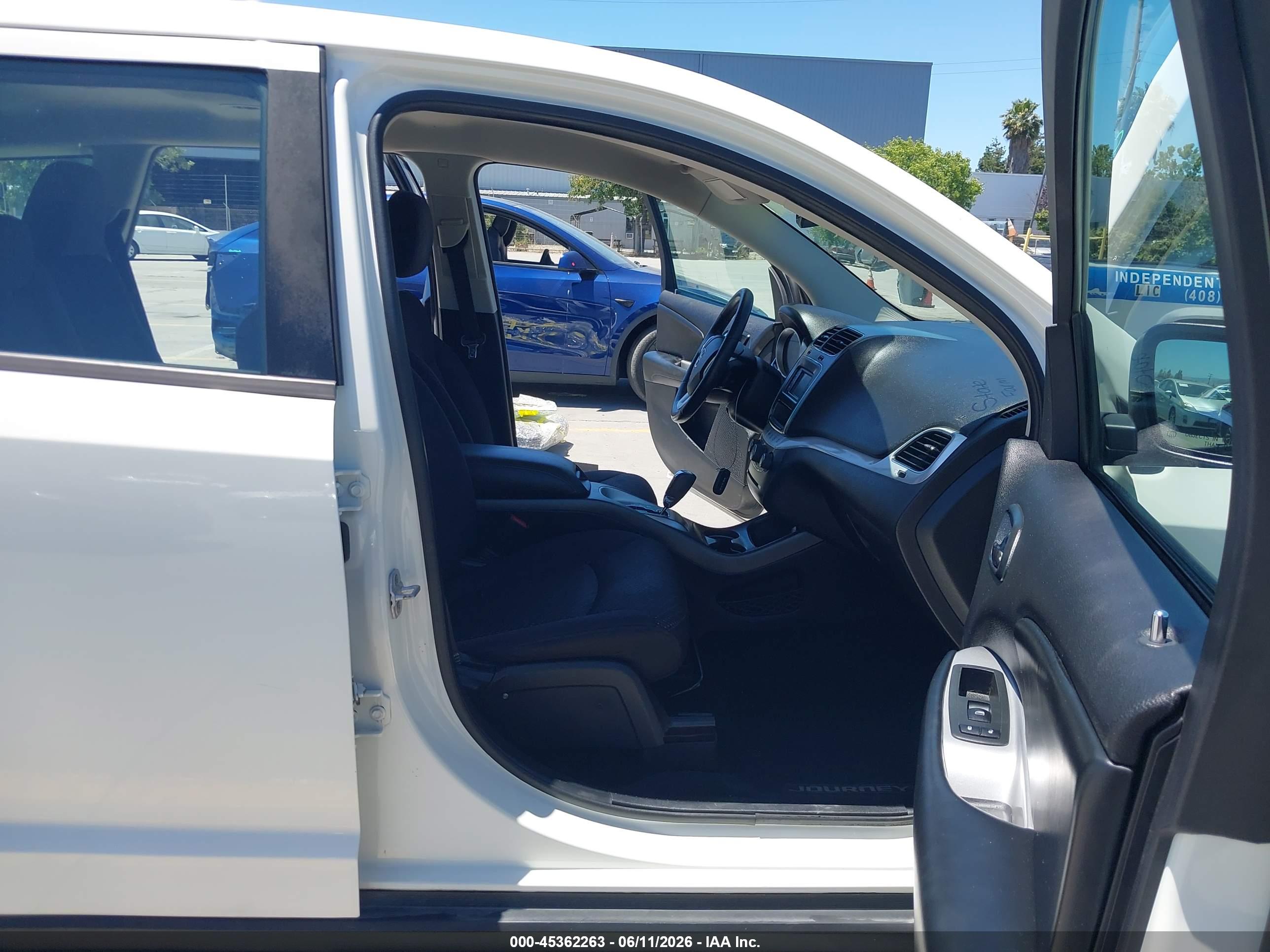 DODGE JOURNEY image 5