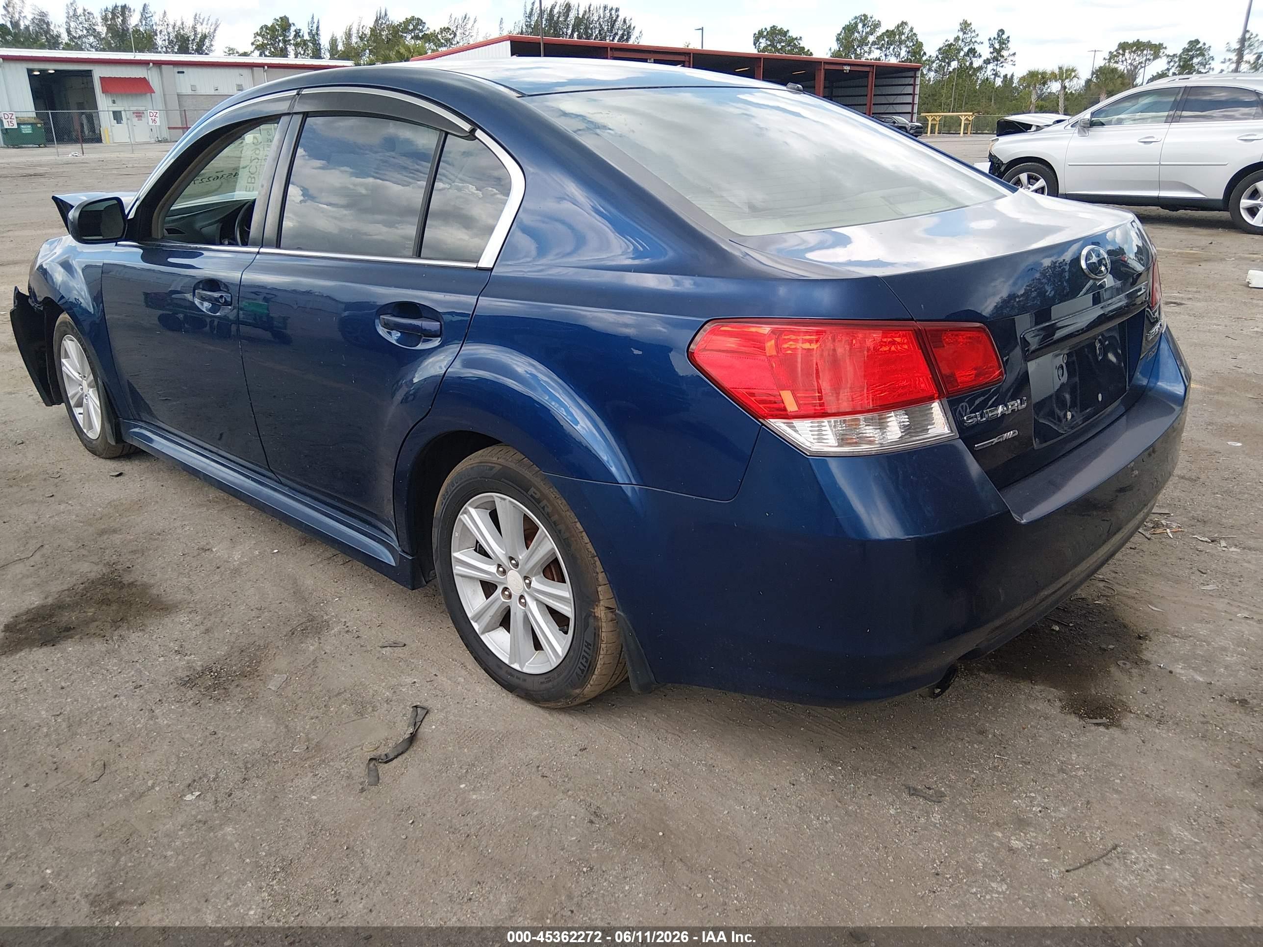 SUBARU LEGACY image 3