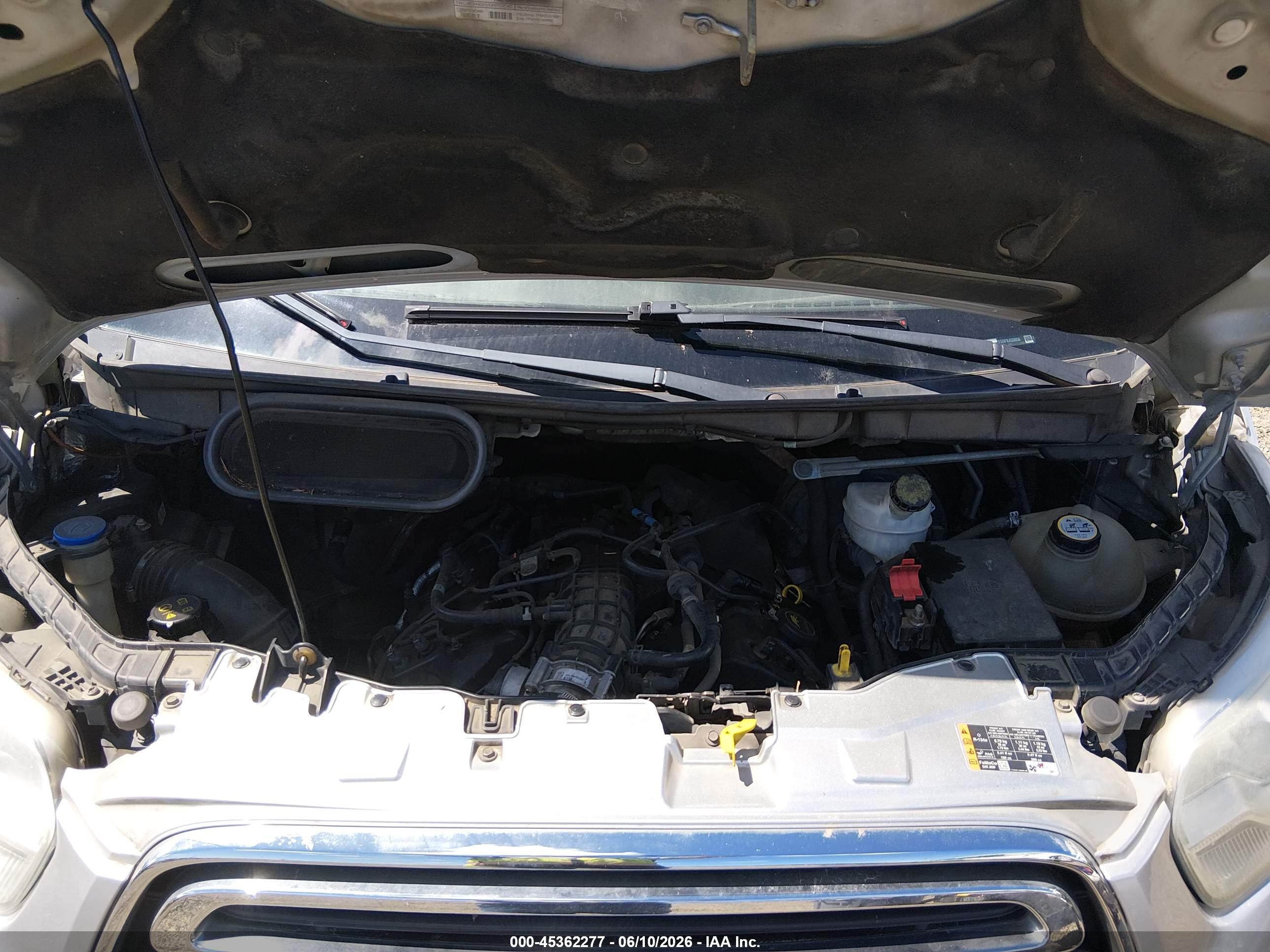 FORD TRANSIT-350 image 10