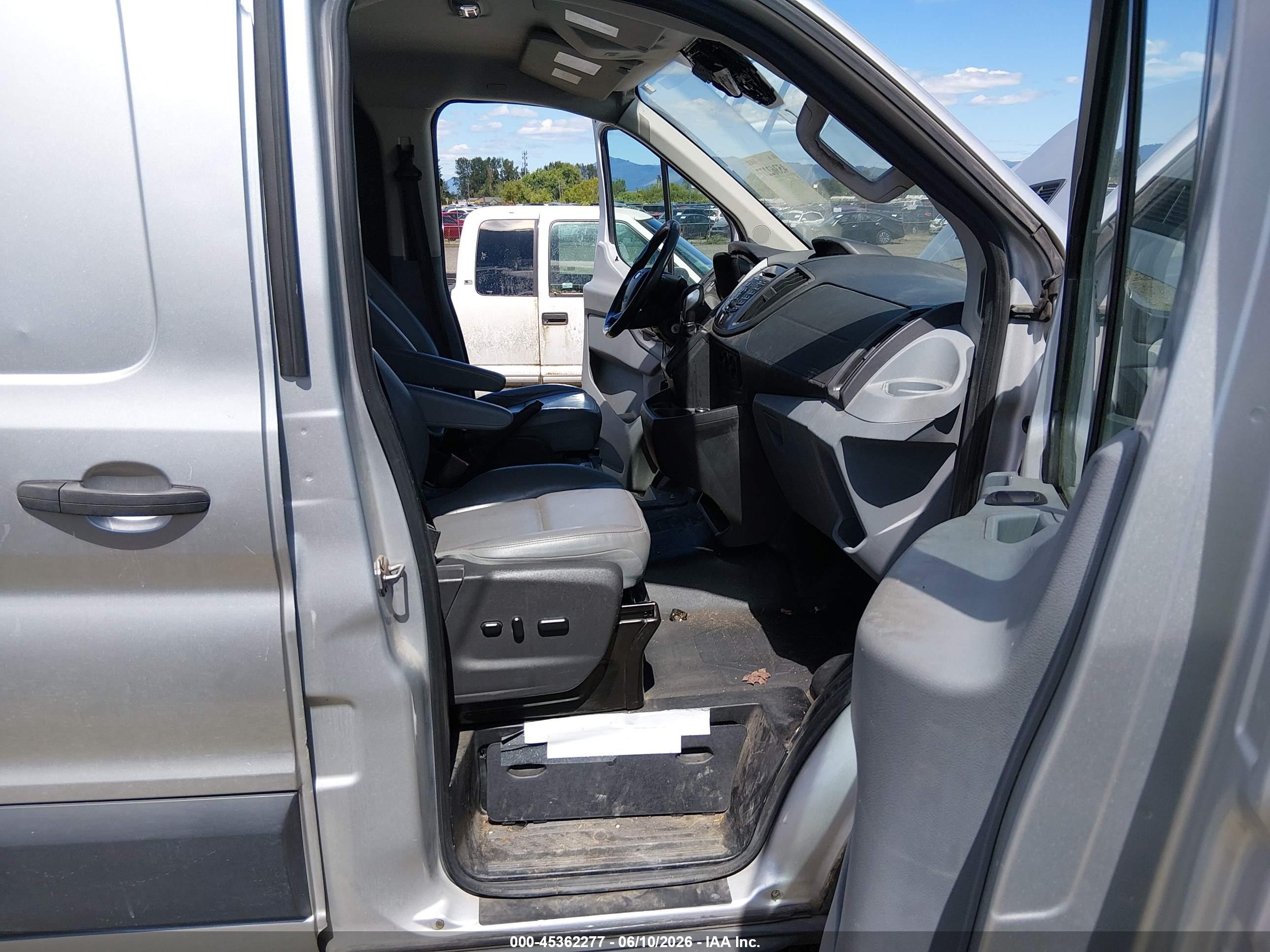 FORD TRANSIT-350 image 5