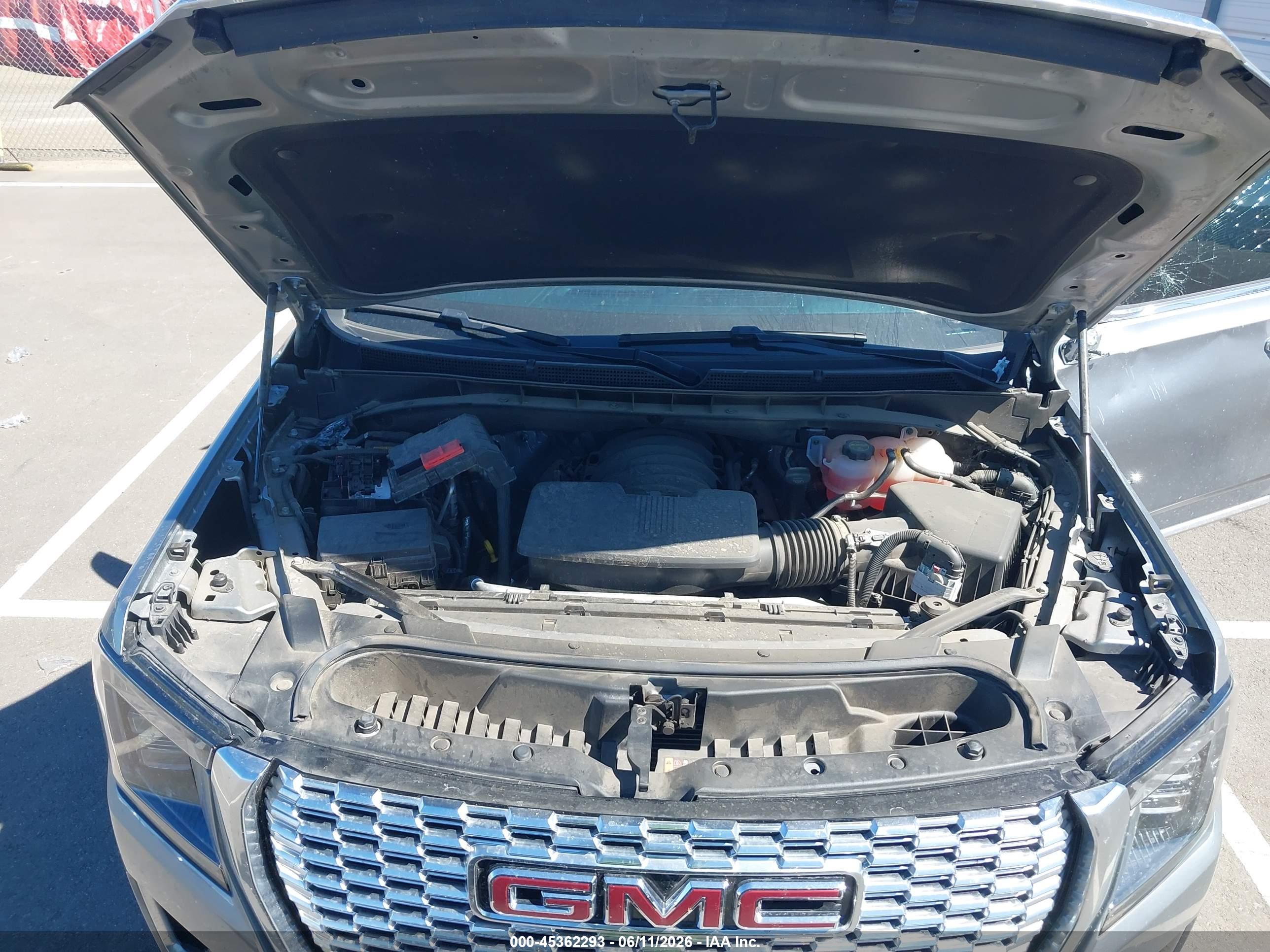 GMC YUKON image 10