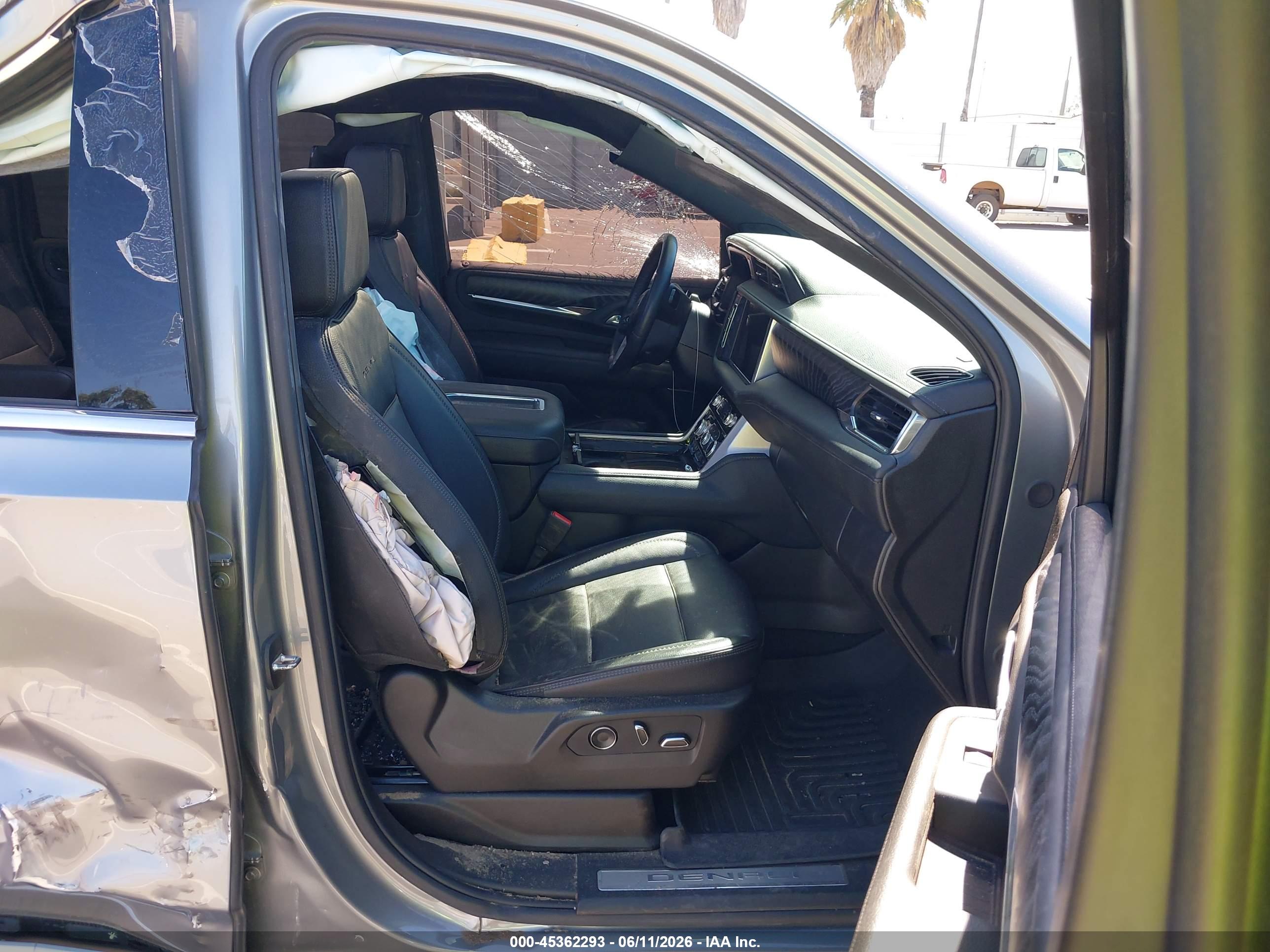 GMC YUKON image 5