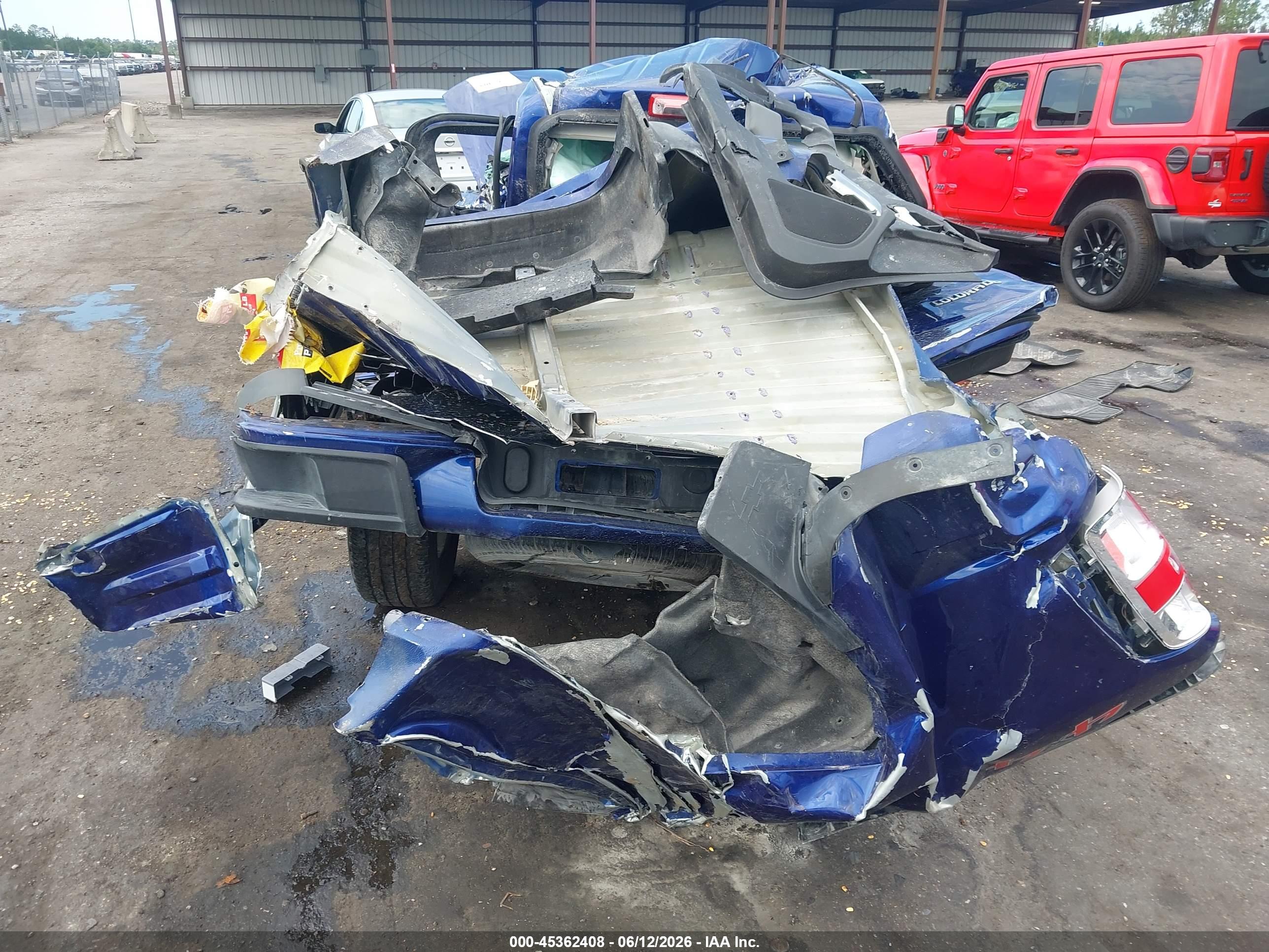 CHEVROLET COLORADO image 6