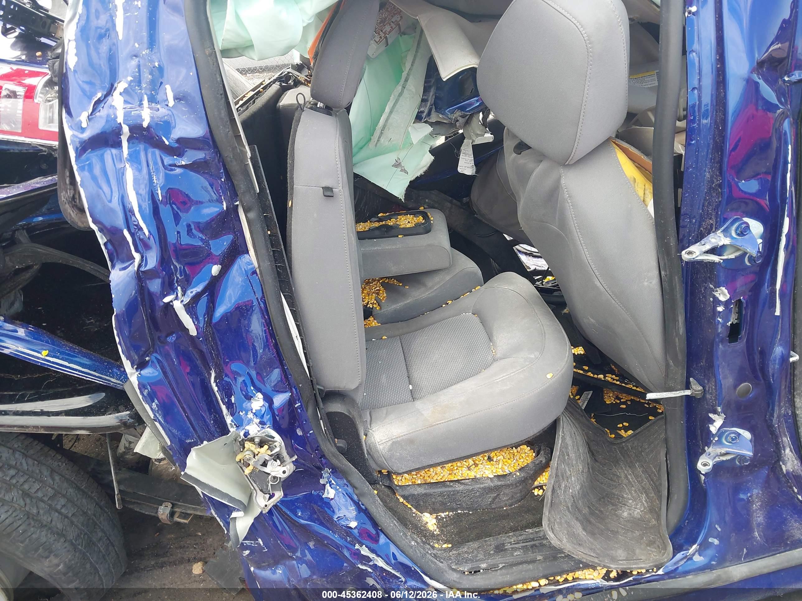 CHEVROLET COLORADO image 8