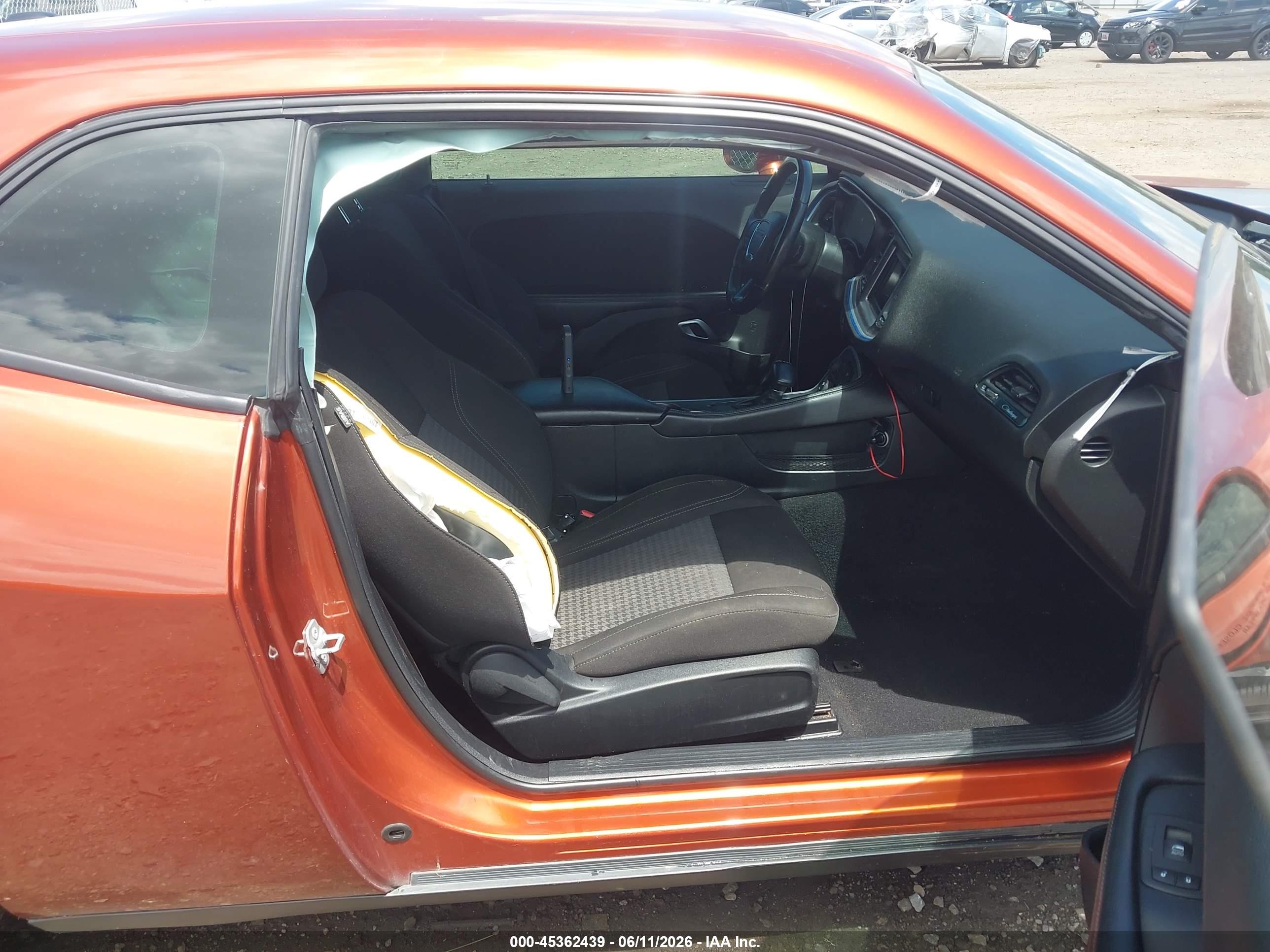 DODGE CHALLENGER image 5