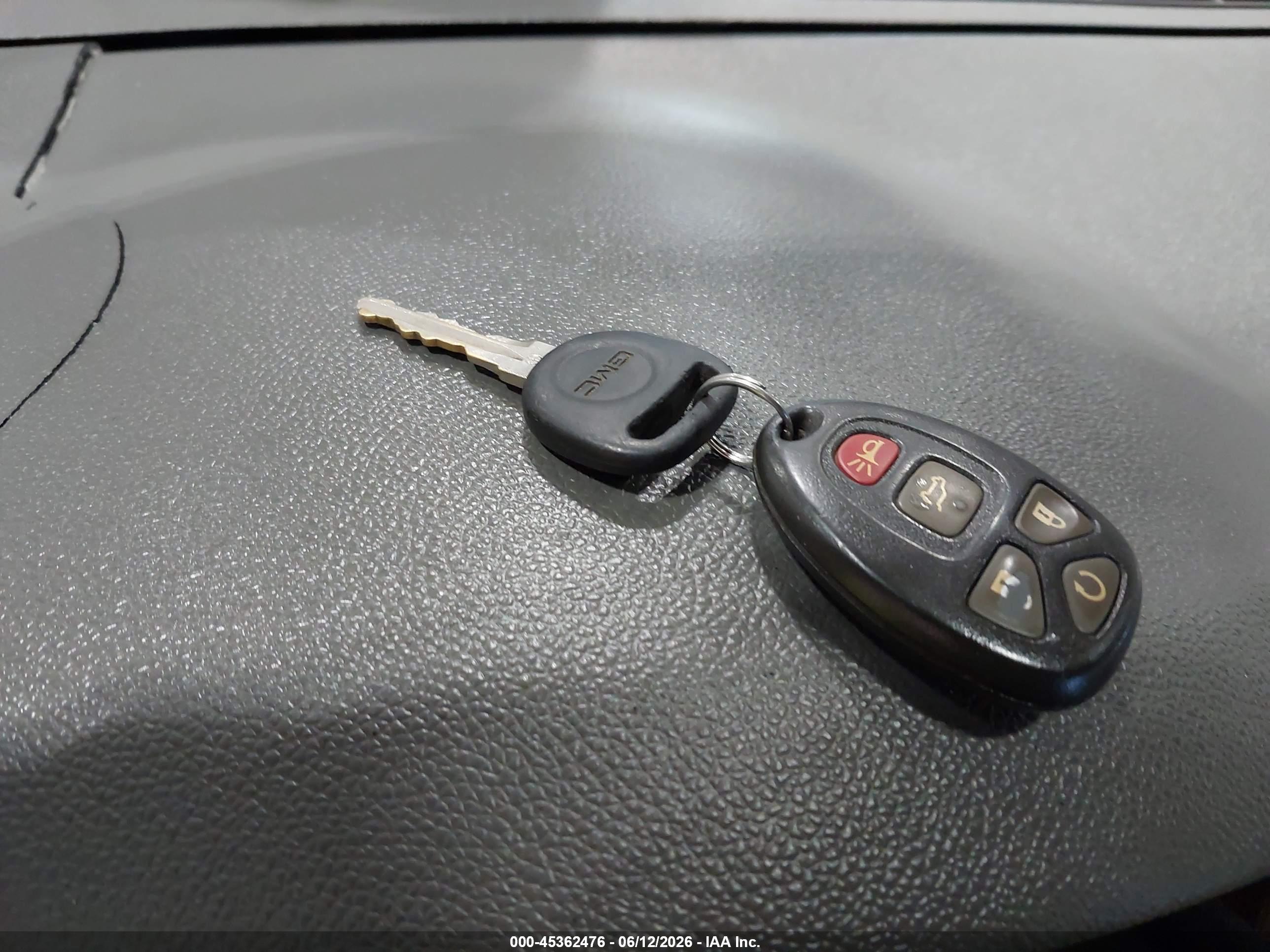 GMC YUKON image 11