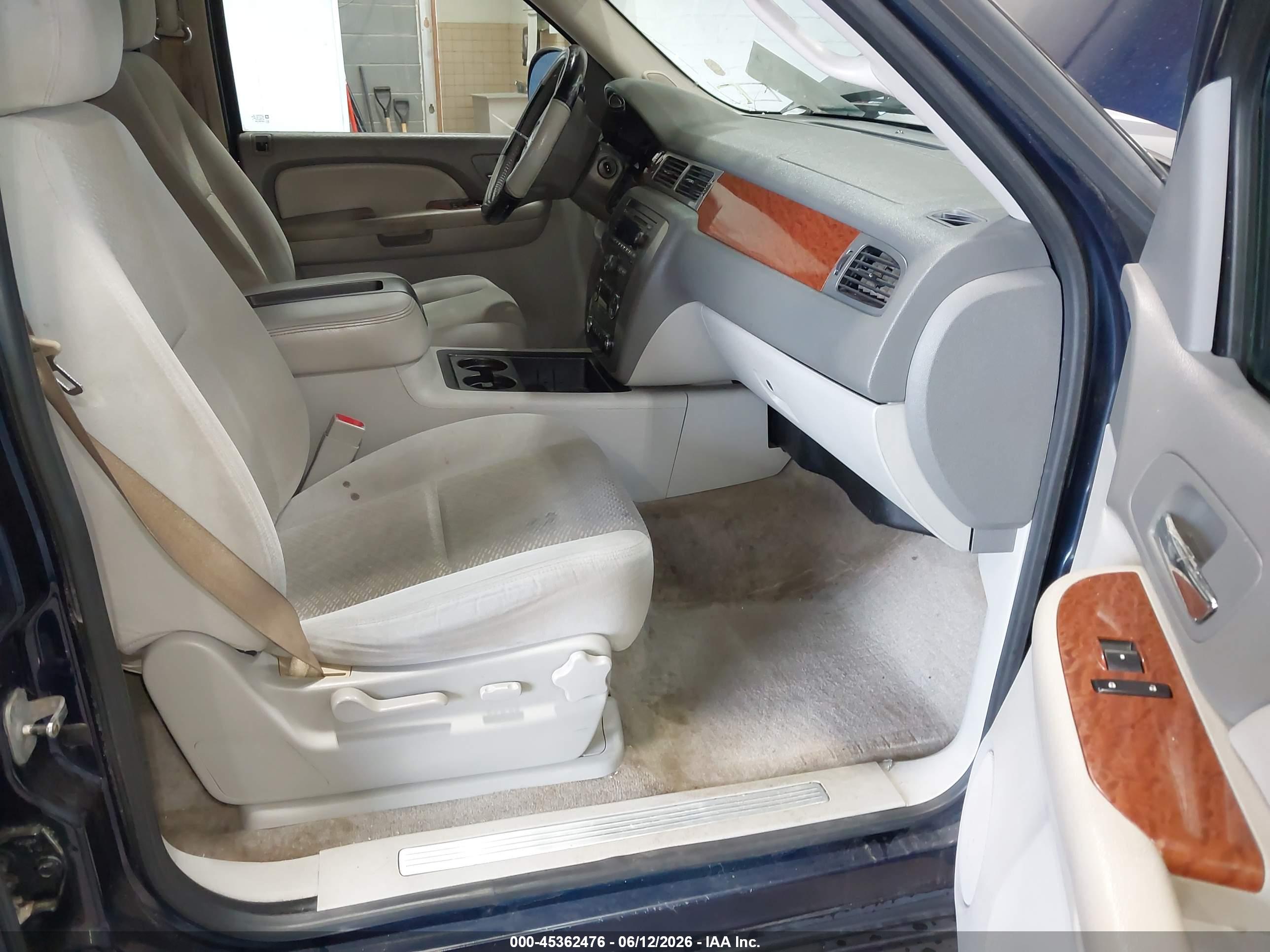 GMC YUKON image 5