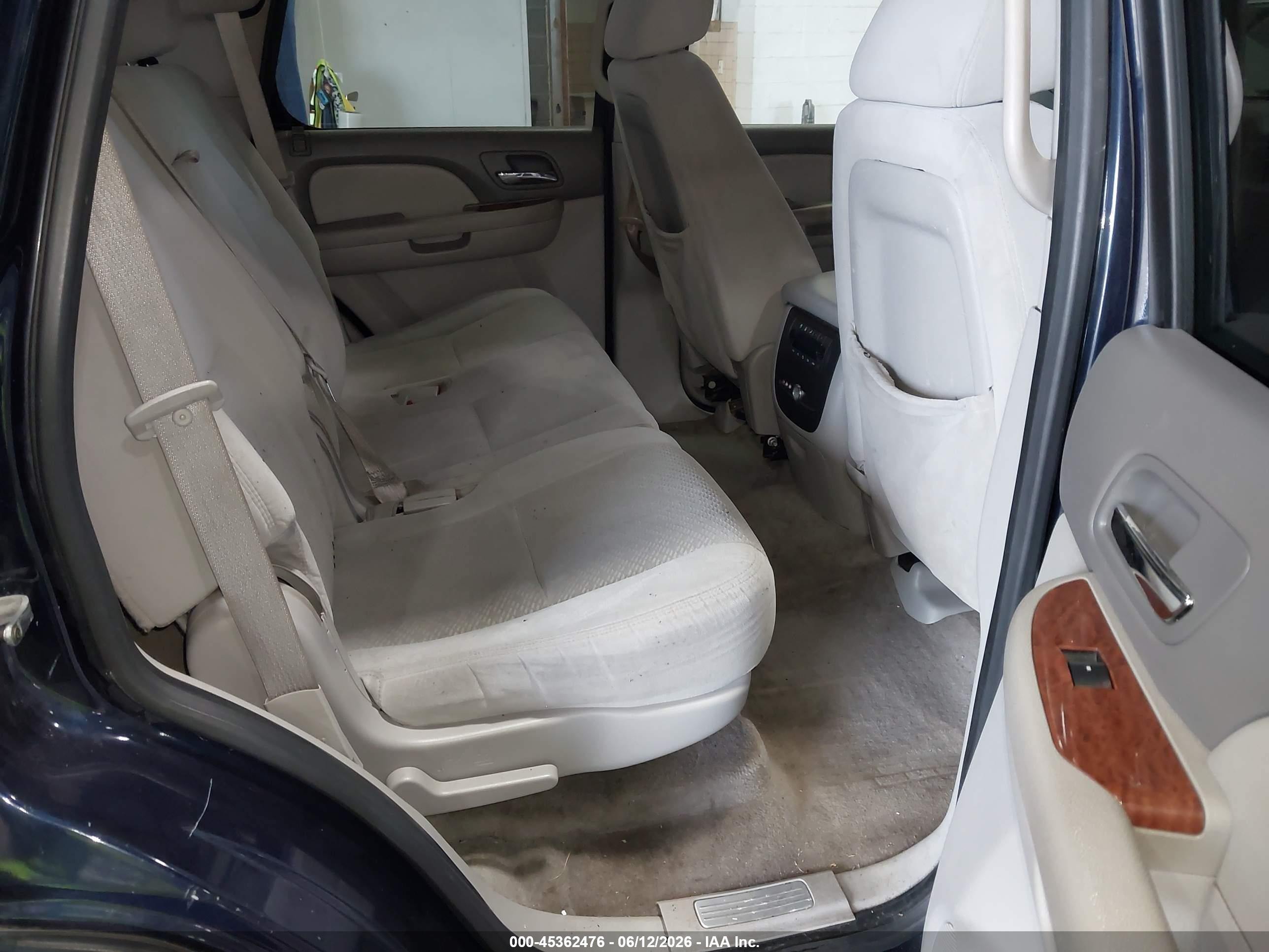 GMC YUKON image 8